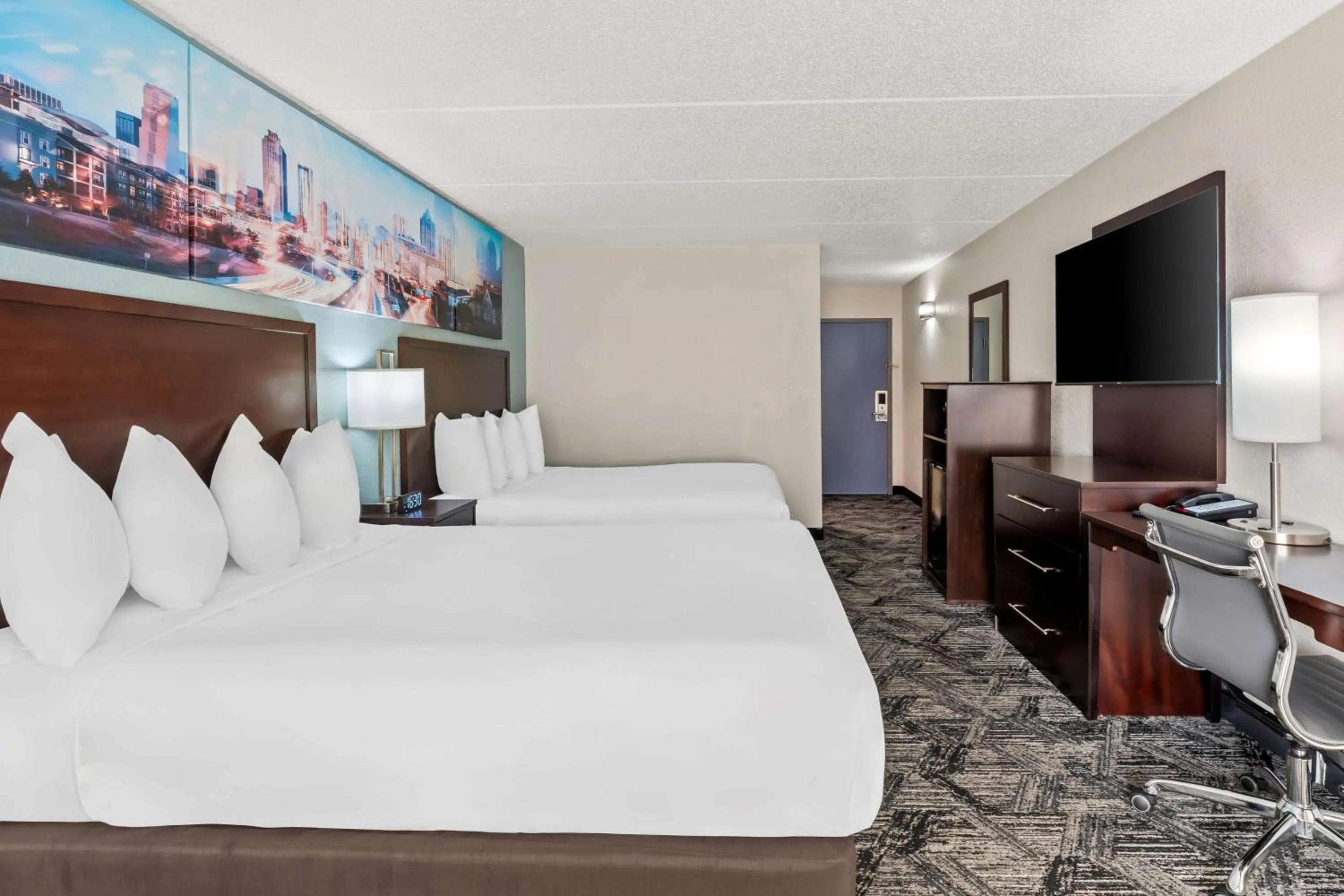 Bedroom, Bed in Best Western Atlanta Cumberland Galleria Hotel