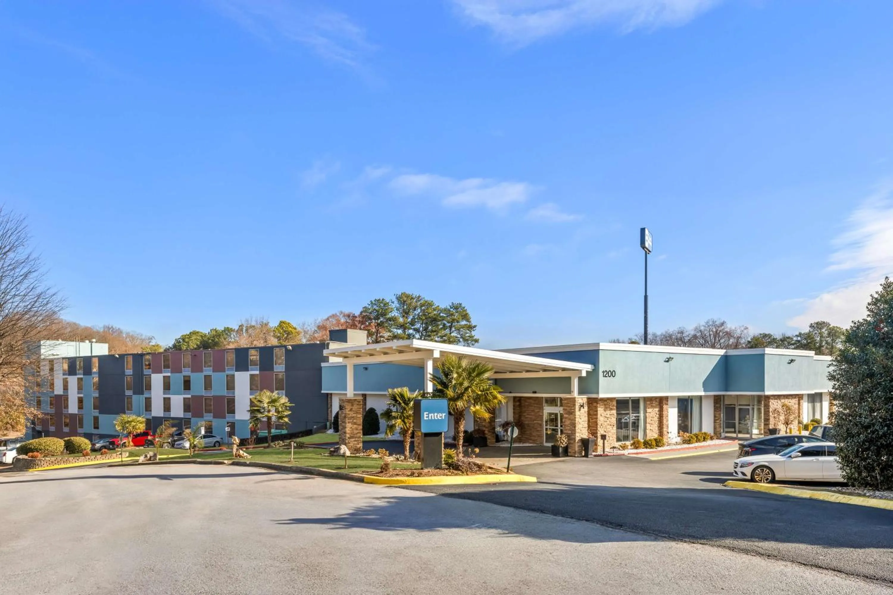 Property building in Best Western Atlanta Cumberland Galleria Hotel