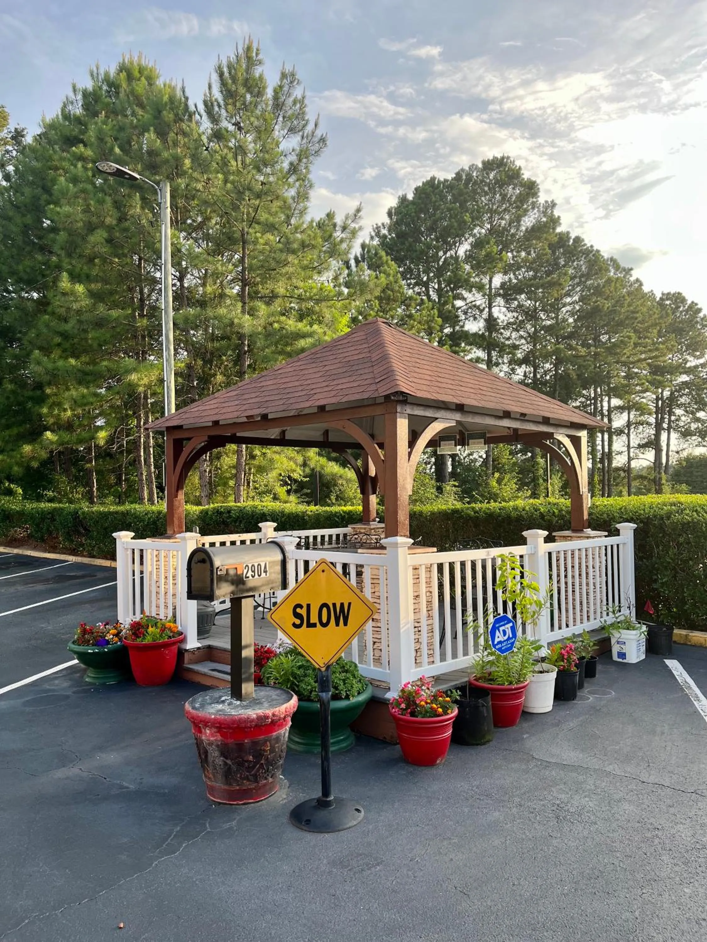 BBQ facilities in West Bank Inn