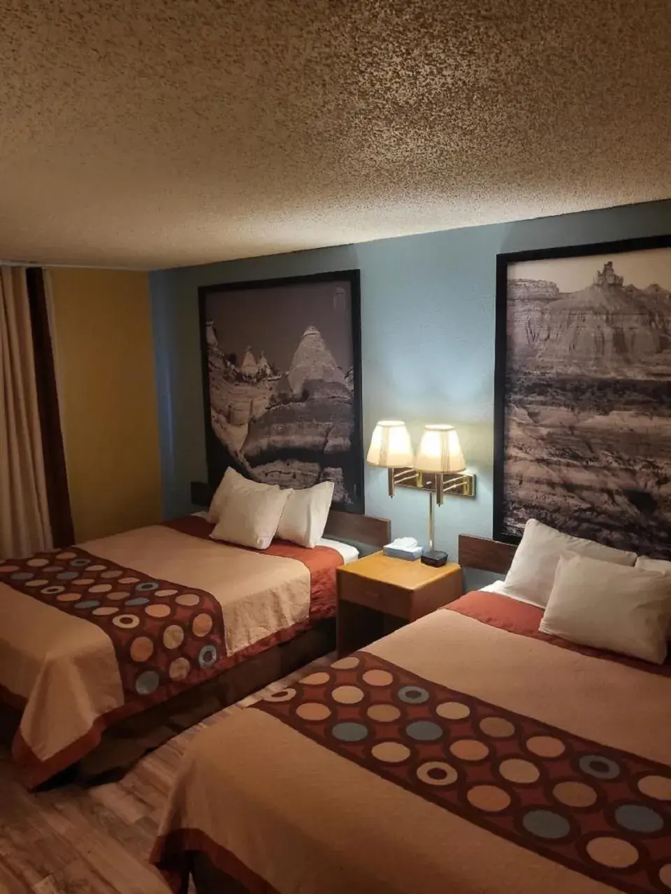 Bed in Super 8 by Wyndham Raton Bed in Super 8 by Wyndham Raton