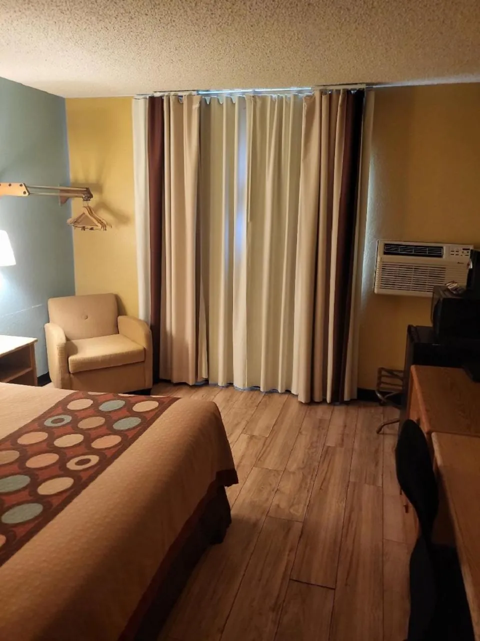 Bed in Super 8 by Wyndham Raton