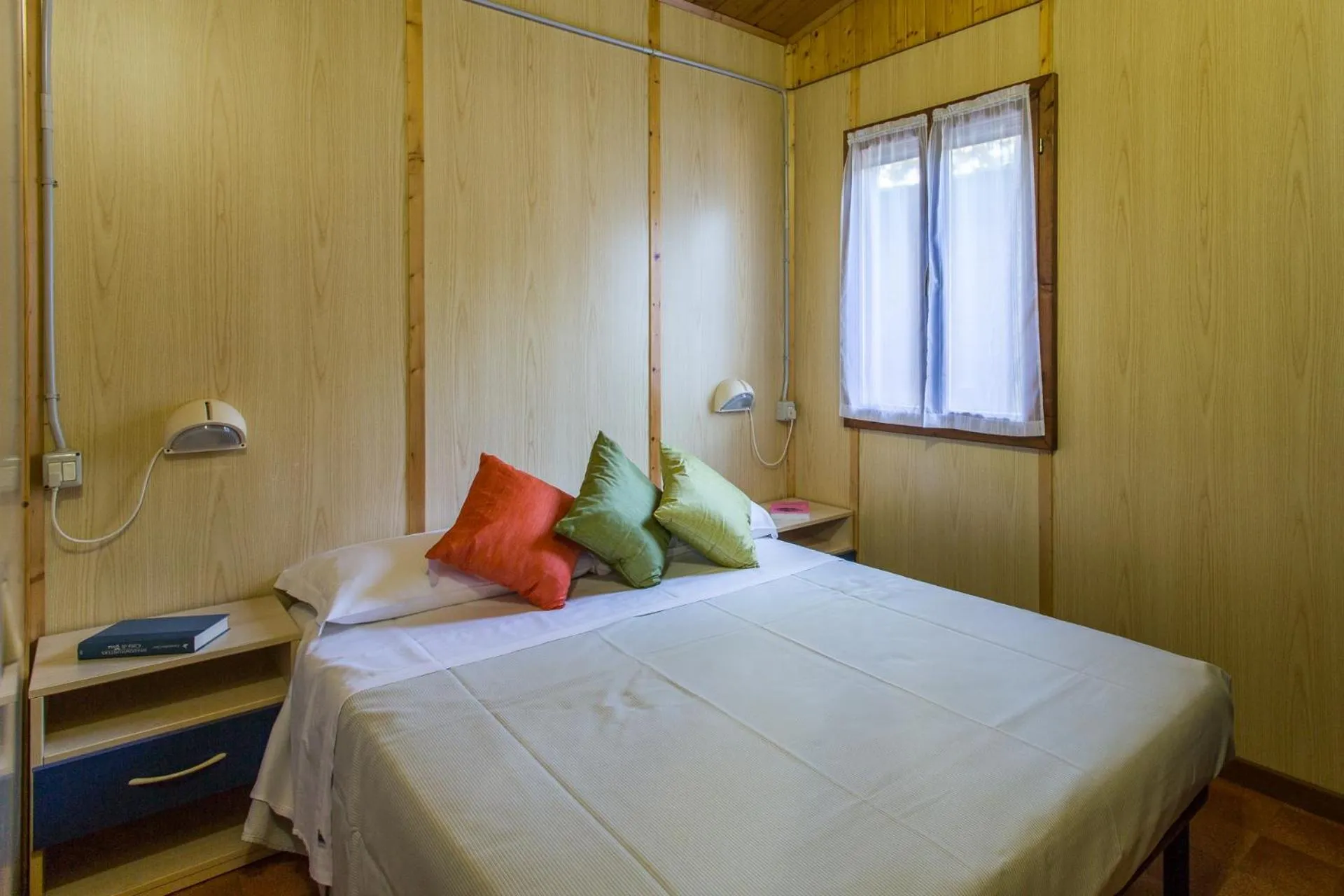 Bedroom, Bed in Club del Sole Marina Romea Easy Camping Village