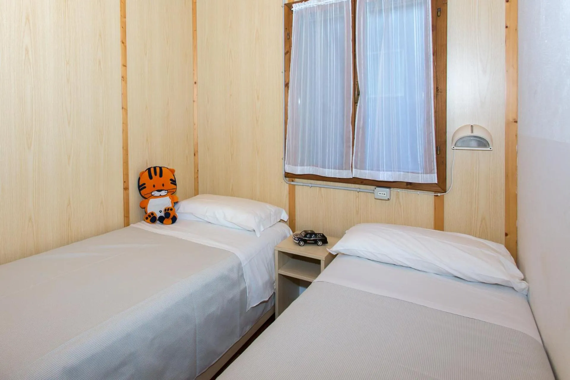 Bedroom, Bed in Club del Sole Marina Romea Easy Camping Village