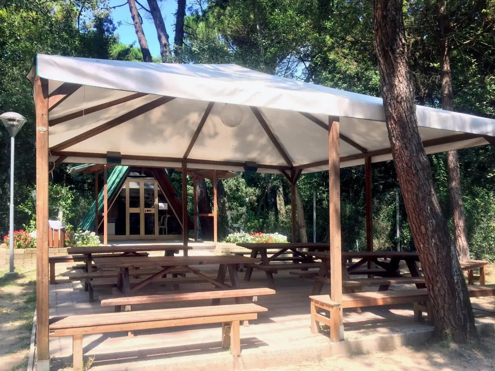 Property building in Club del Sole Marina Romea Easy Camping Village Property building in Club del Sole Marina Romea Easy Camping Village