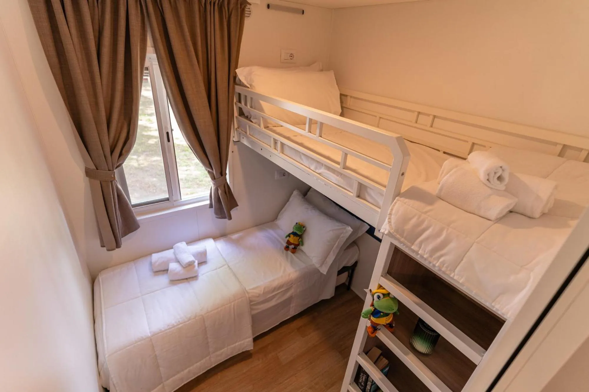 Bedroom, Bed in Club del Sole Marina Romea Easy Camping Village