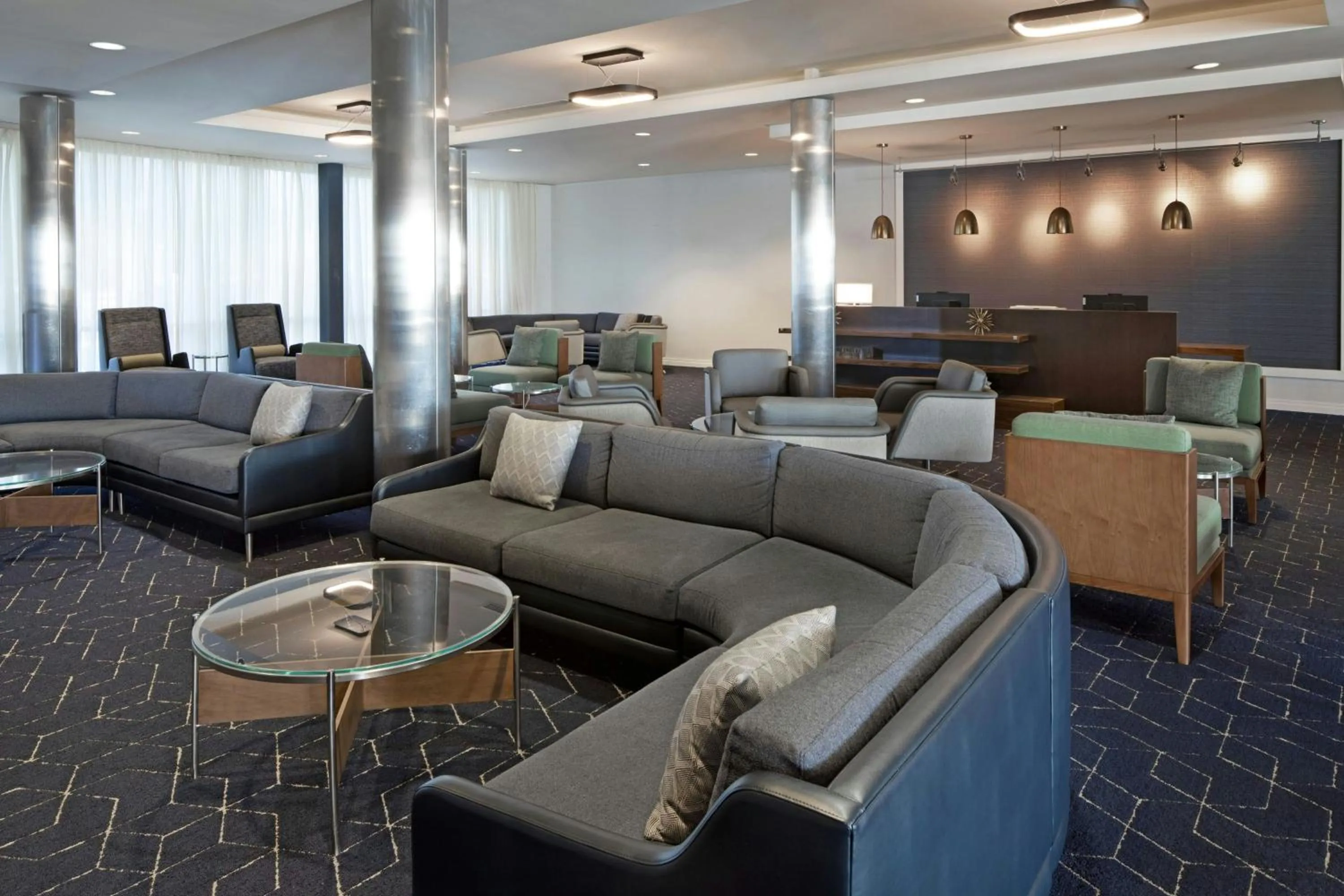 Lobby or reception in Courtyard Long Beach Airport