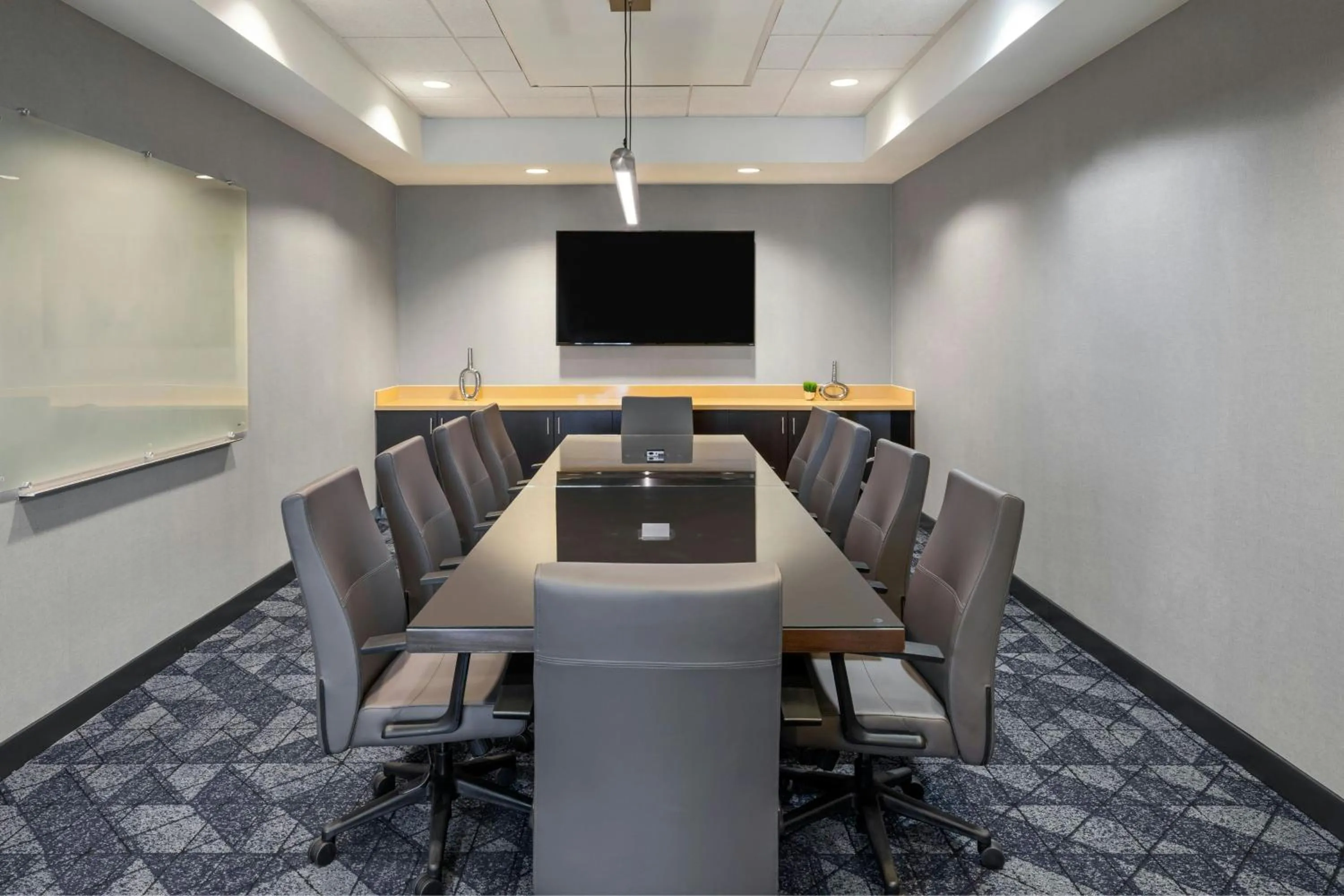 Meeting/conference room in Courtyard Long Beach Airport