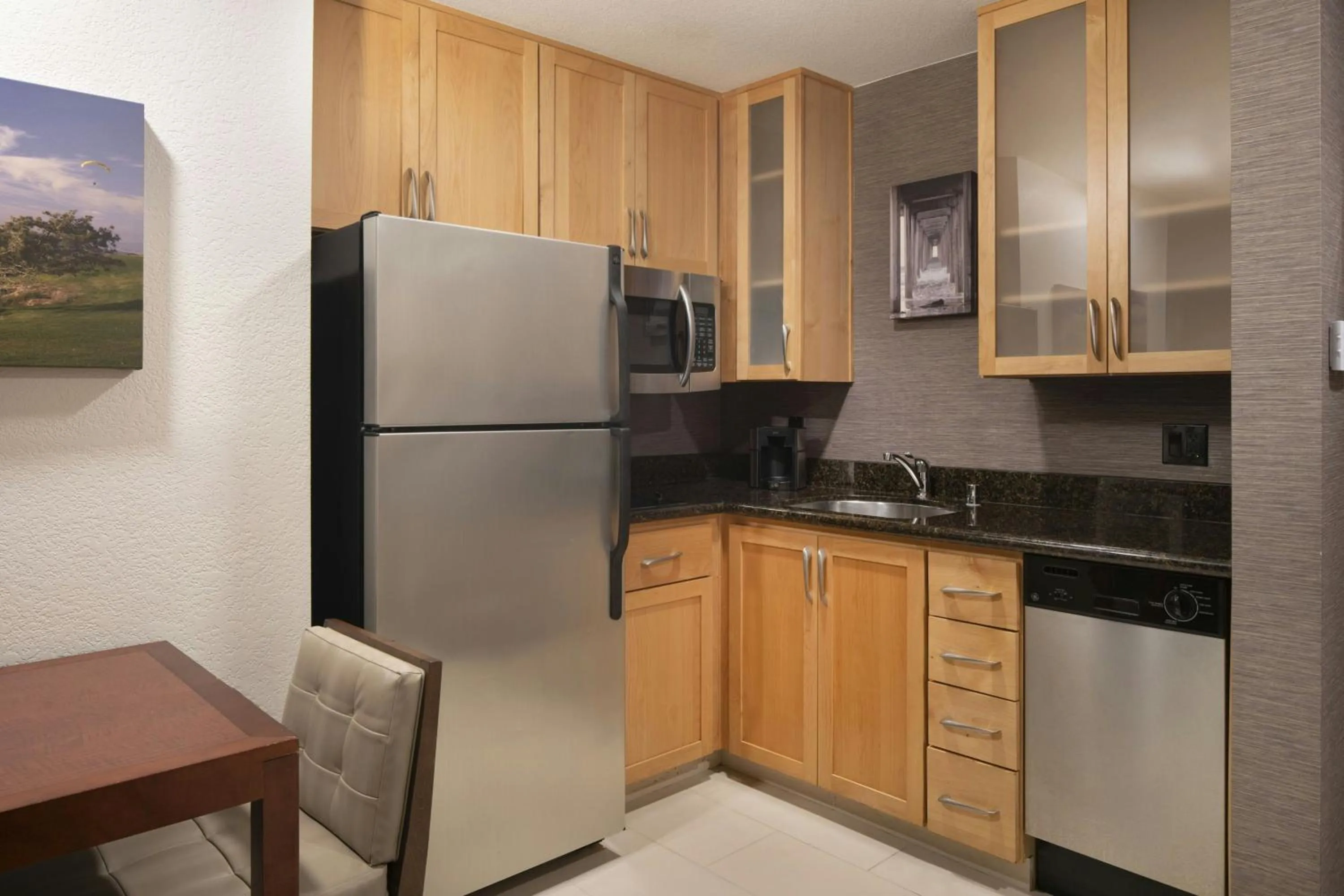 Kitchen or kitchenette in Residence Inn San Diego Del Mar