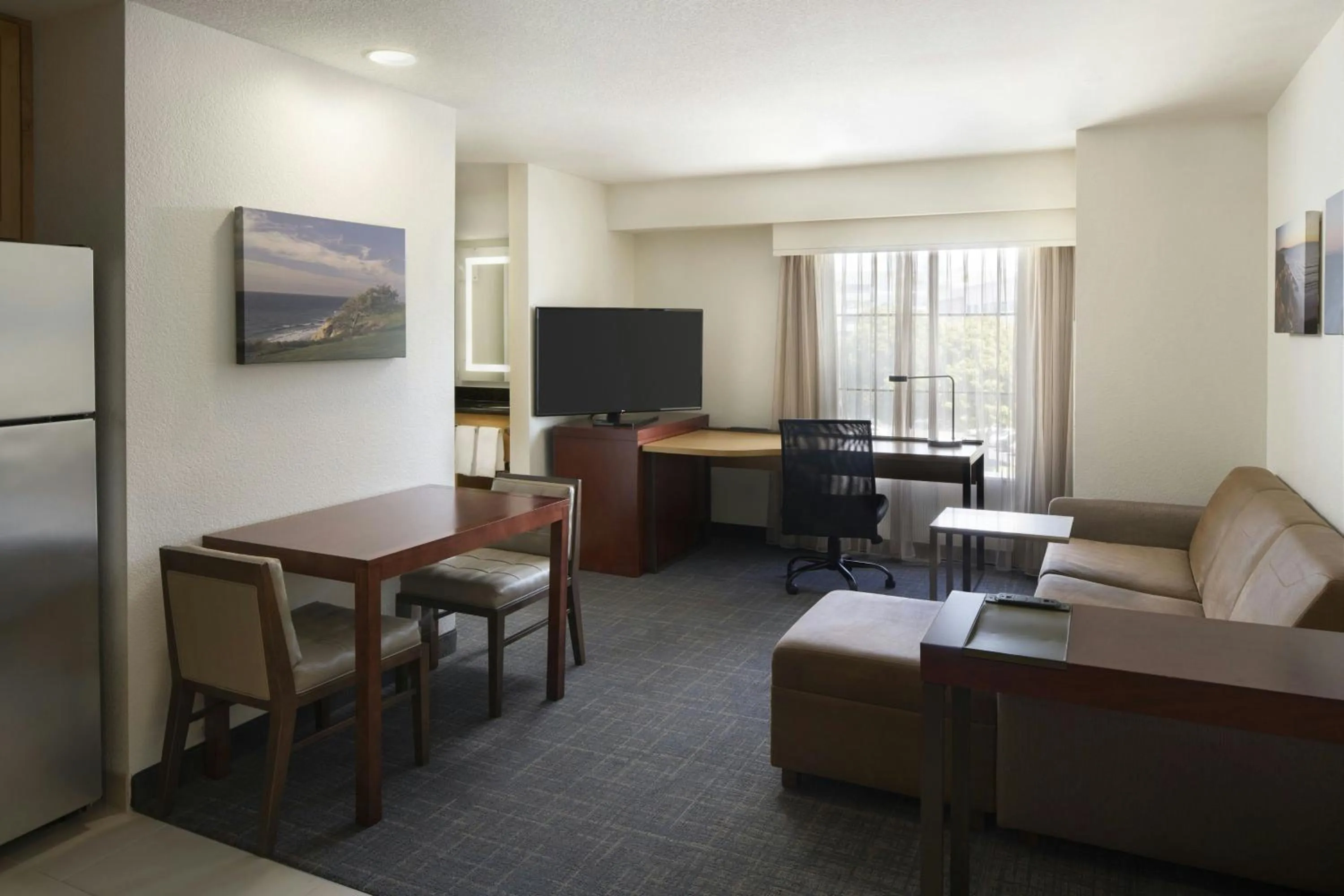 Living room in Residence Inn San Diego Del Mar