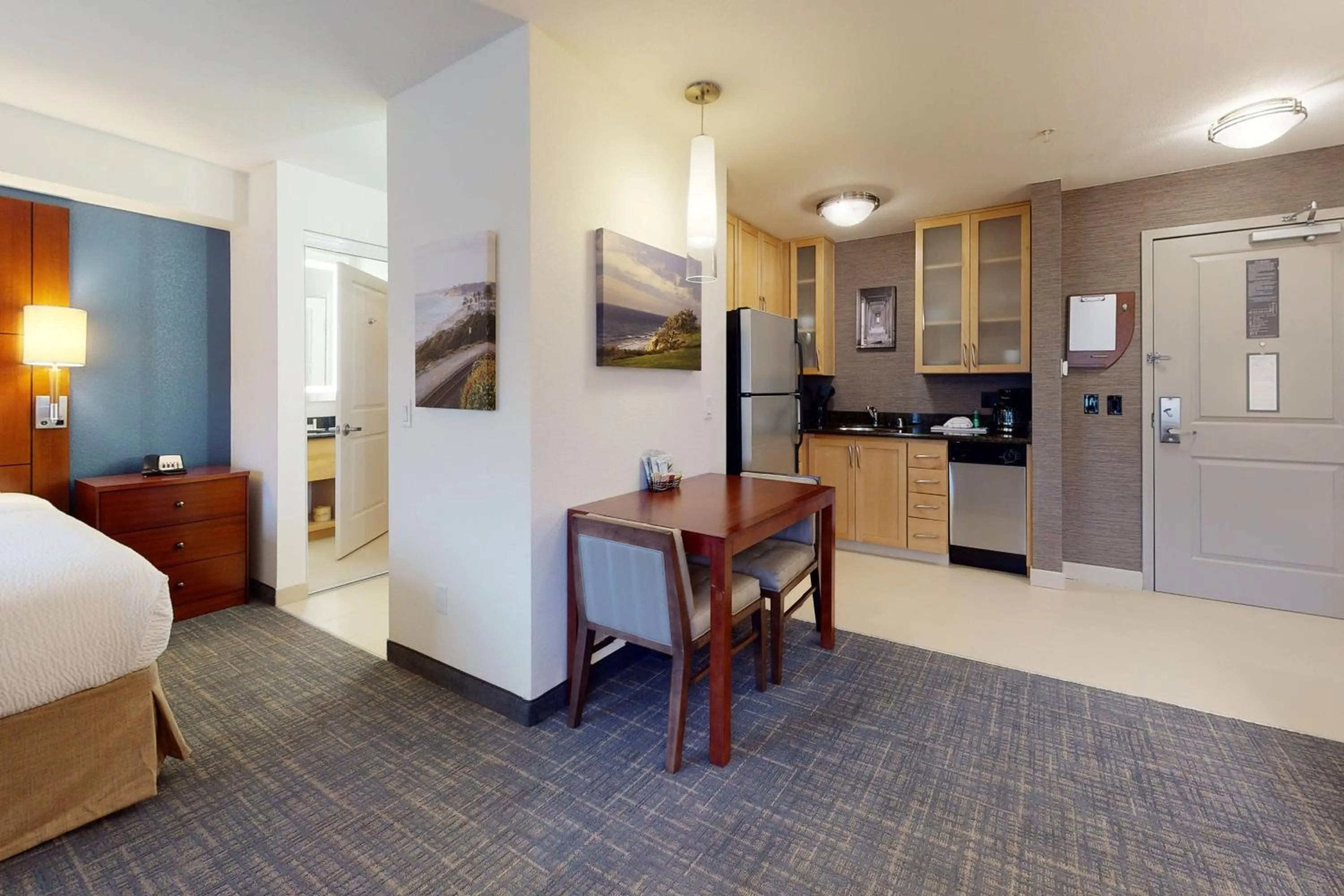 Bedroom, Bed in Residence Inn San Diego Del Mar