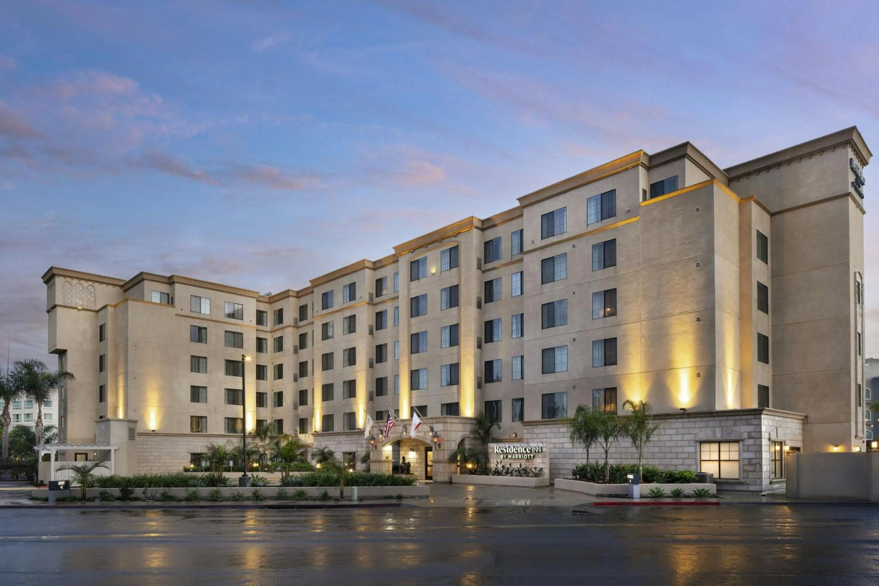 Property building in Residence Inn San Diego Del Mar
