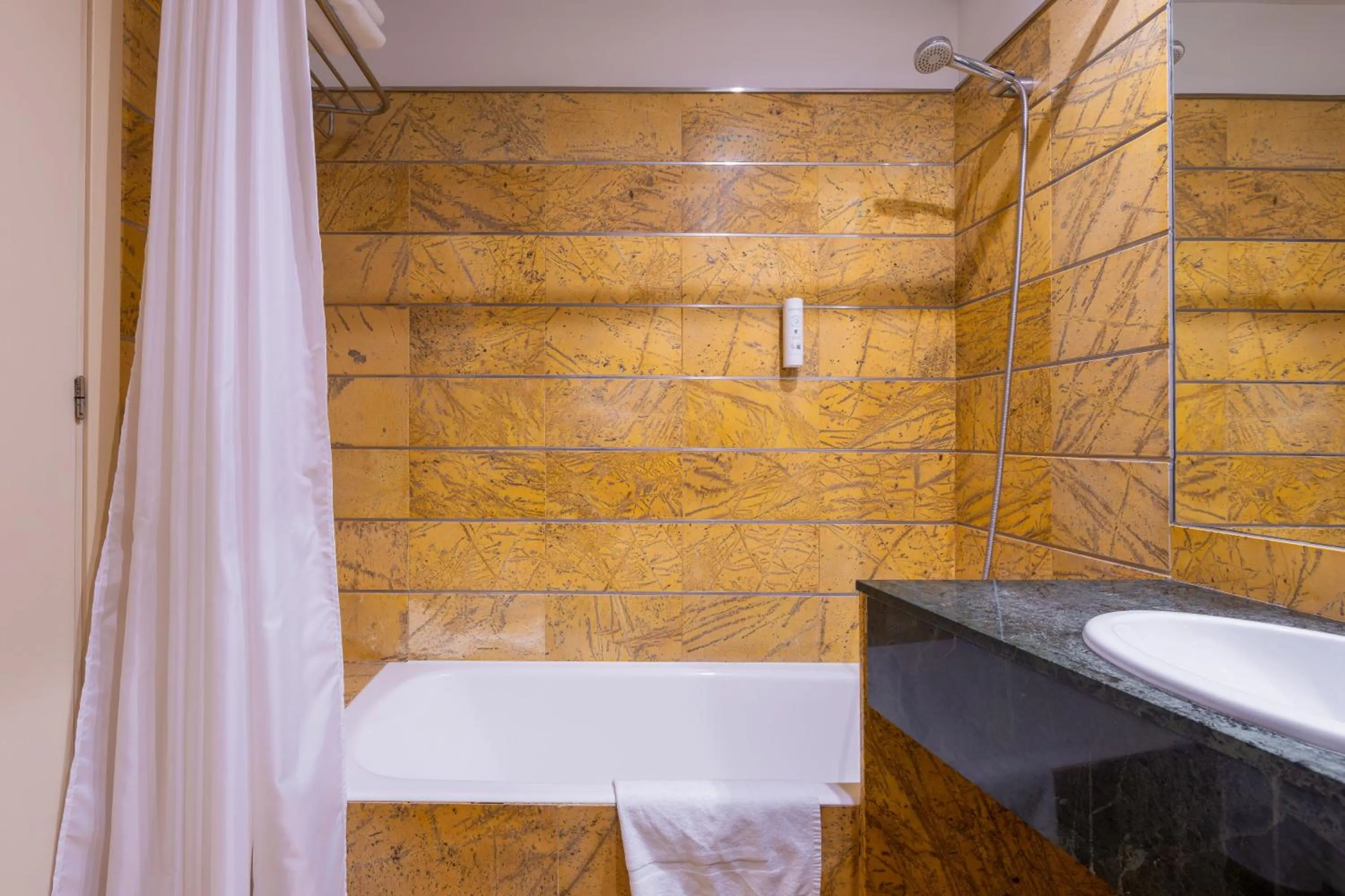 Bathroom in Moon Dreams Roquetas