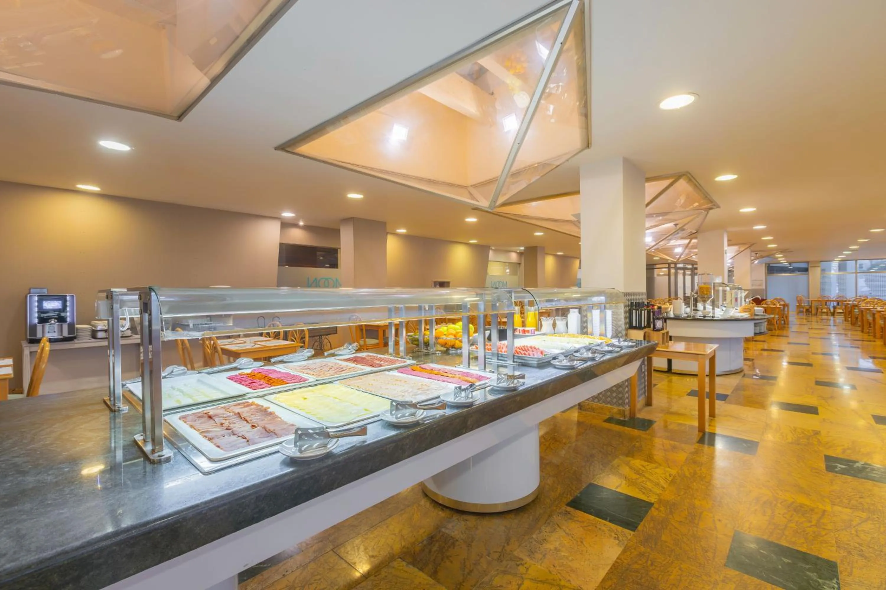 Restaurant/places to eat in Moon Dreams Roquetas