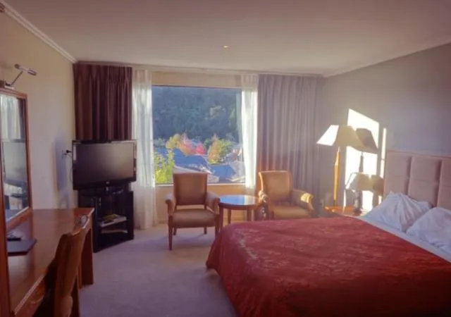 Photo of the whole room, Bed in Albany Rosedale Motel