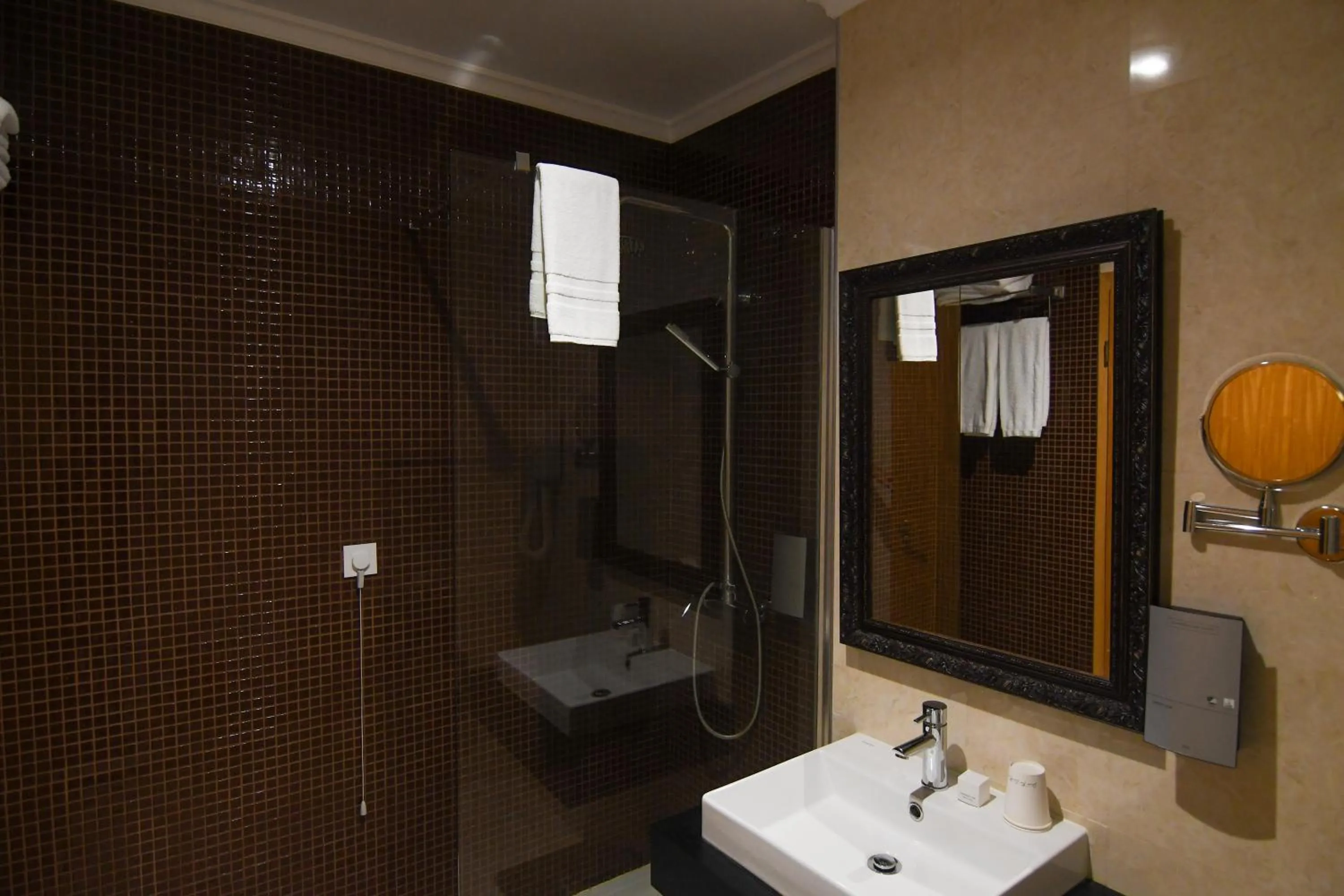 Shower in QH Praia de Quiaios