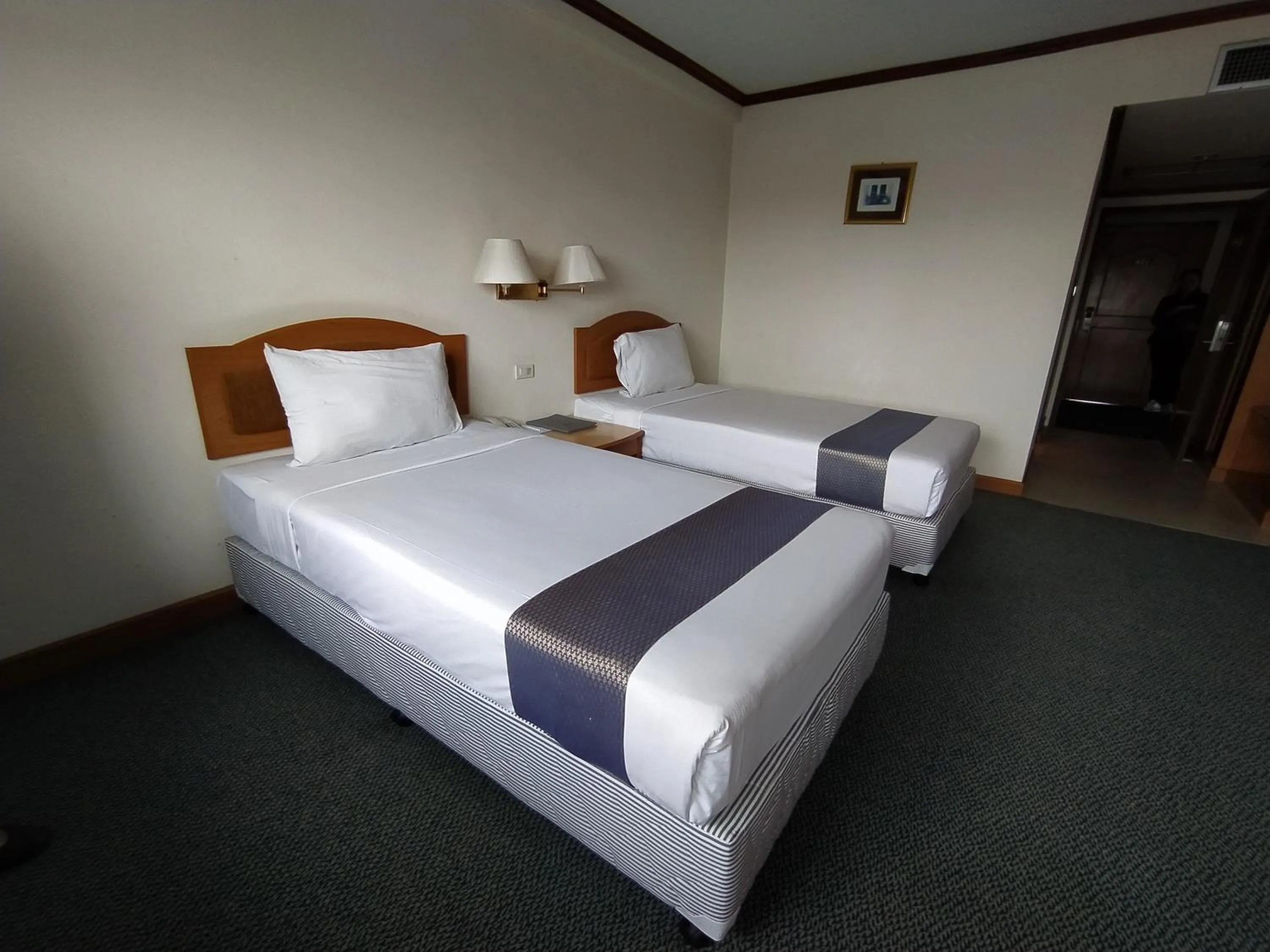 Sing Golden Place Hotel