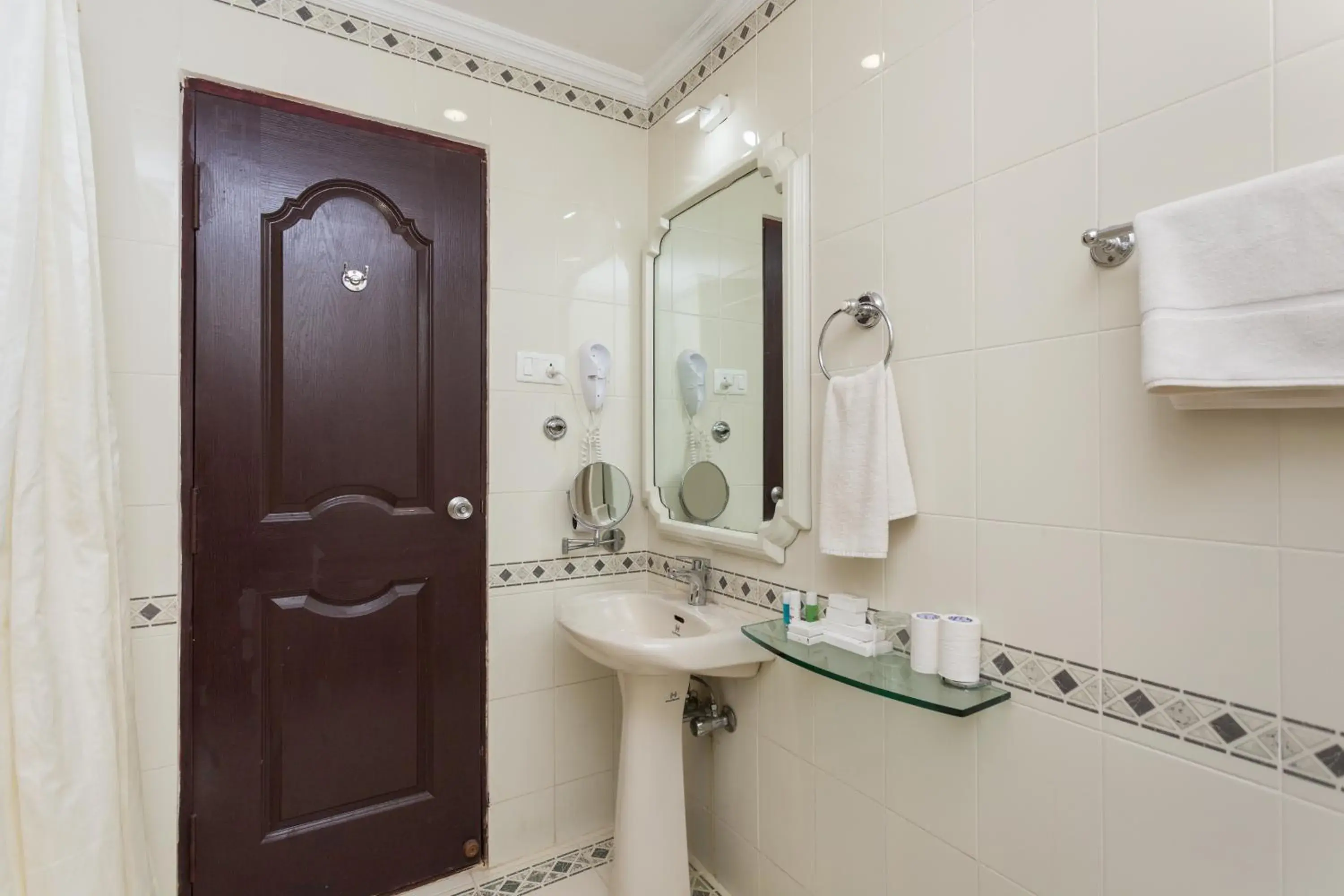 The Windsor Castle The Windsor Castle