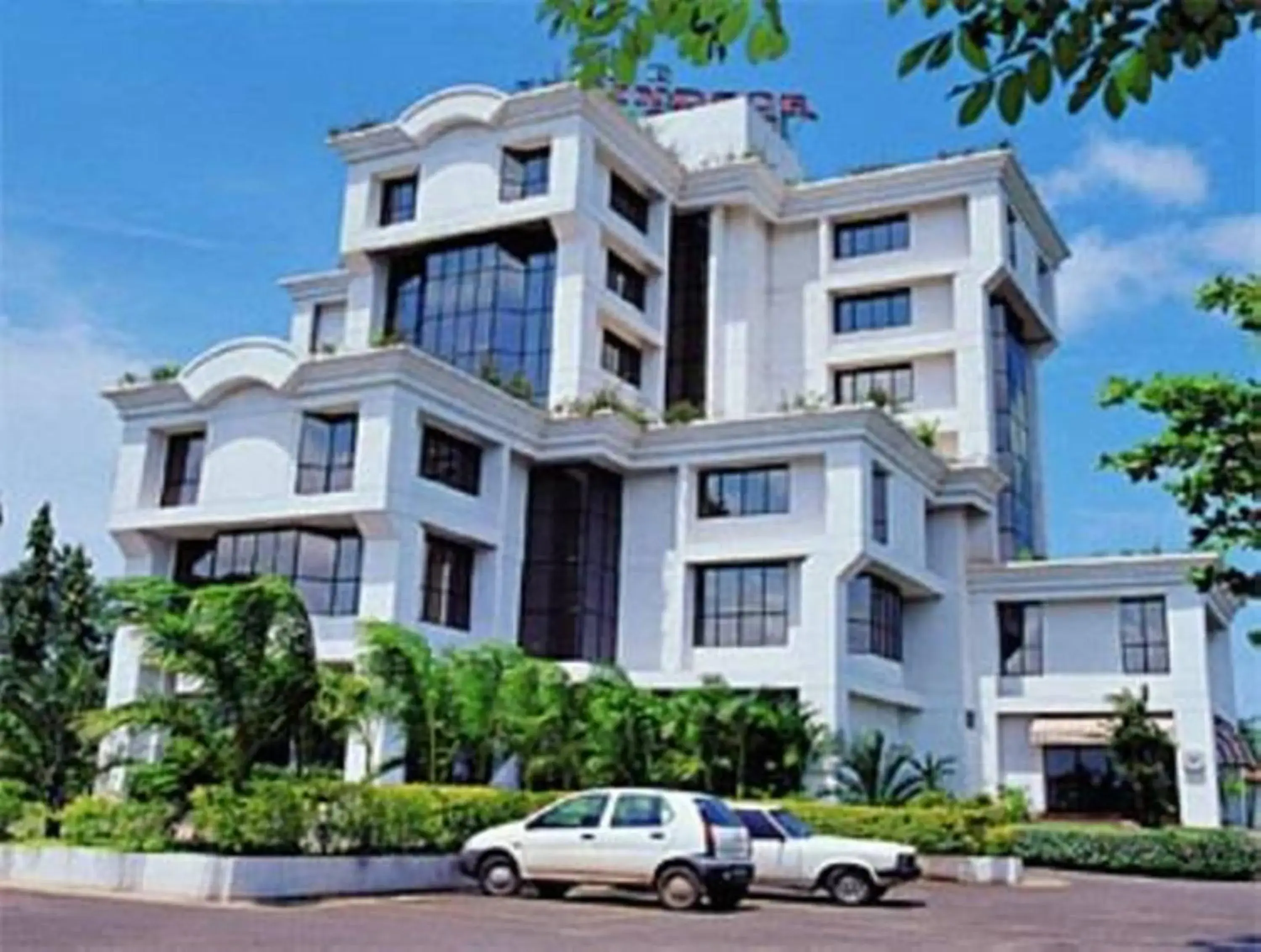 Facade/entrance in The Windsor Castle Facade/entrance in The Windsor Castle