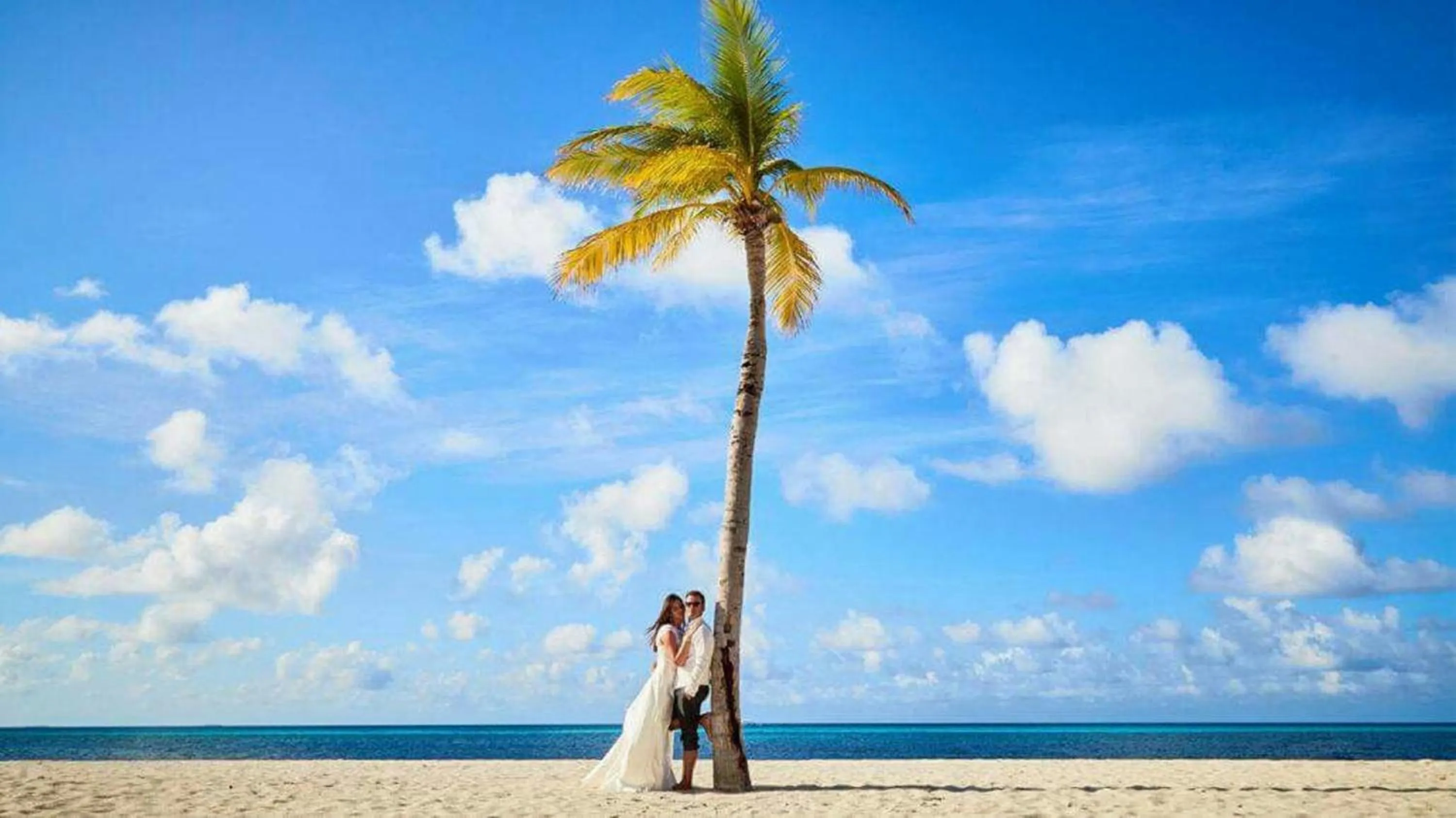 Day in Batuta Maldives Surf View