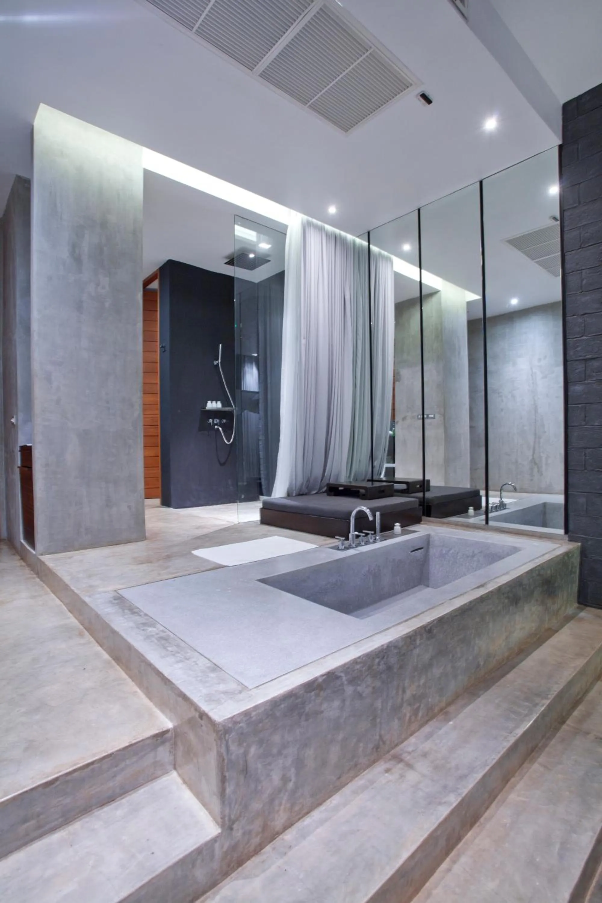 Shower in Sala Khaoyai