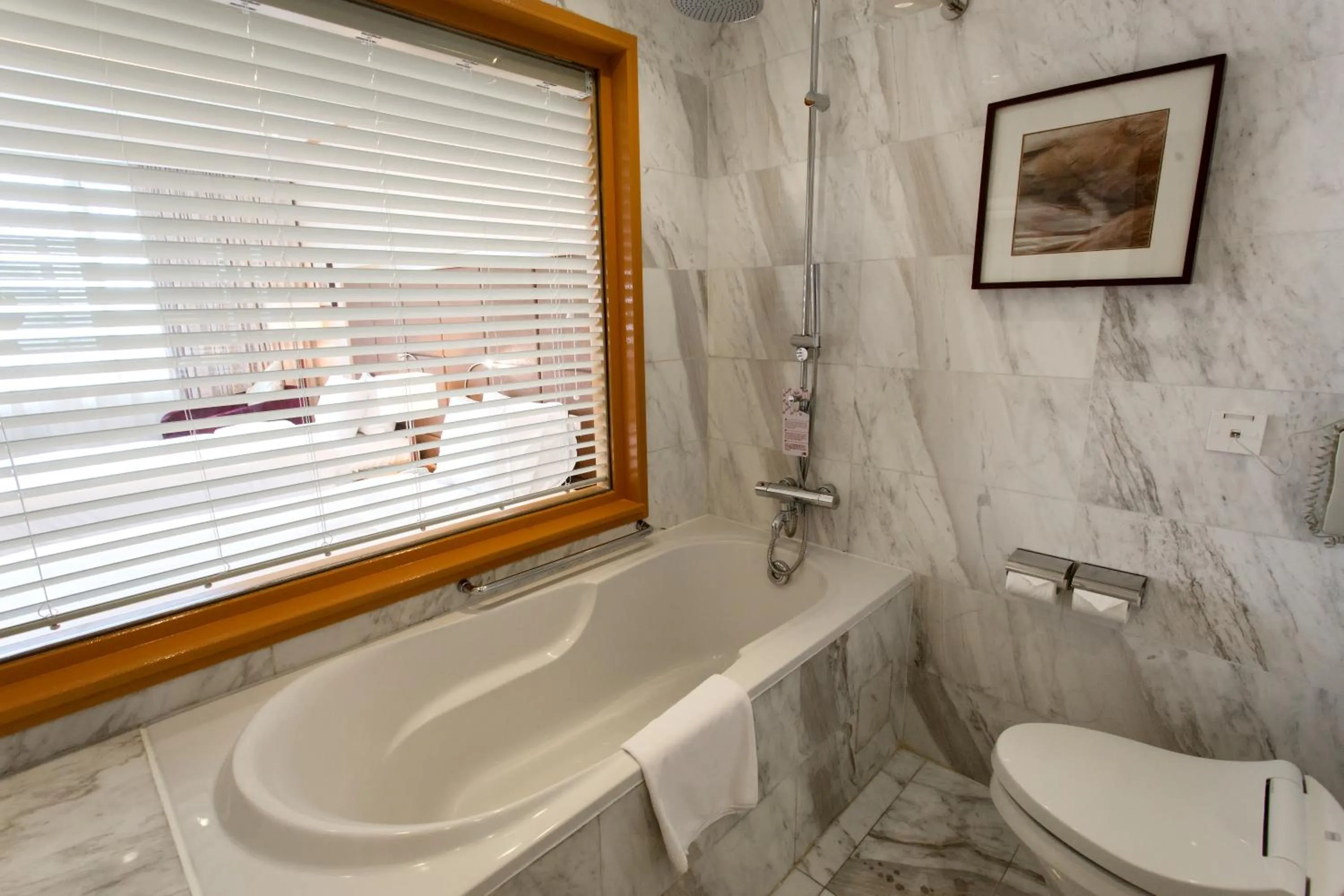 Shower in Hilton Garden Inn Hanoi