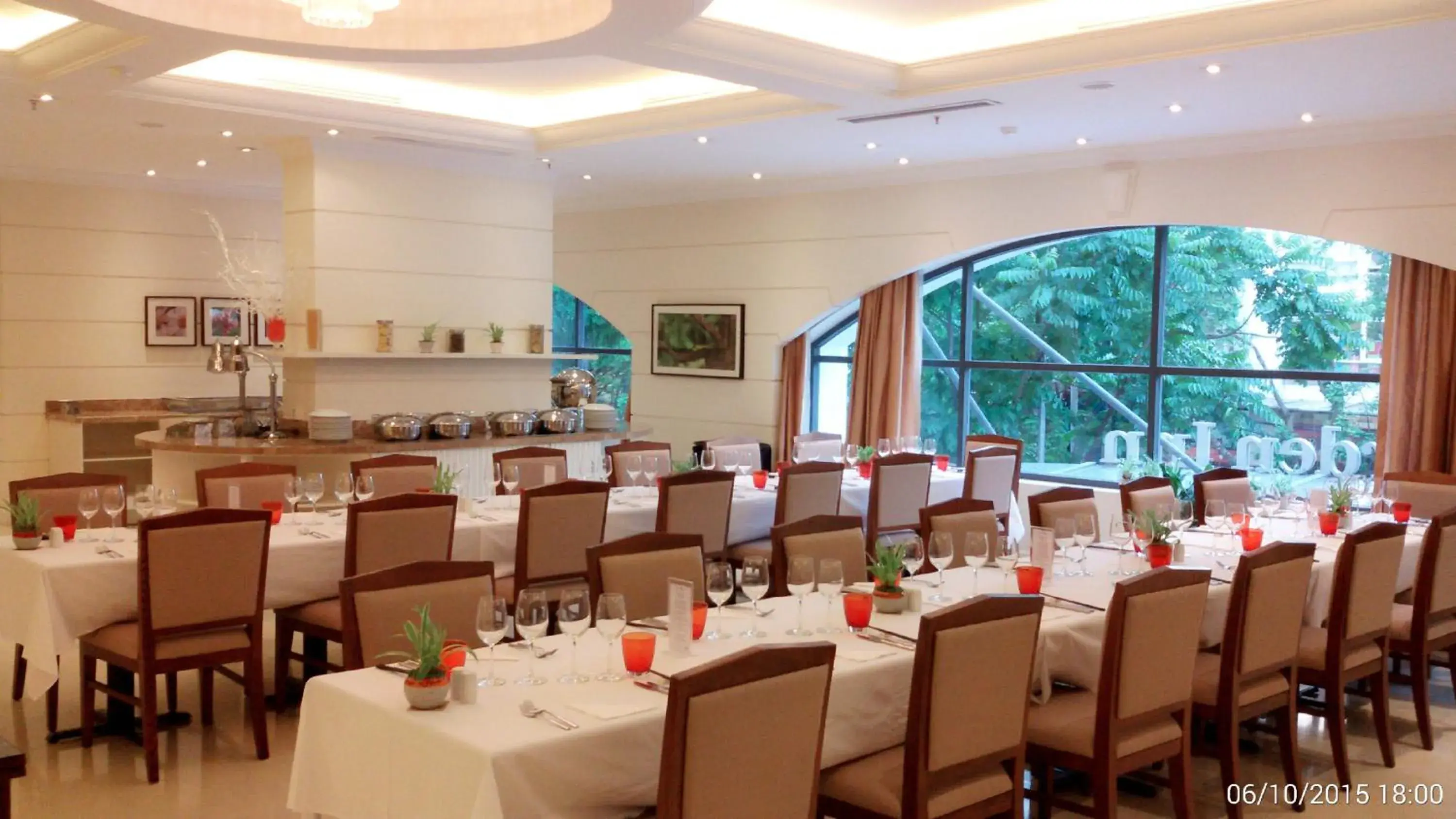 Restaurant/places to eat in Hilton Garden Inn Hanoi Restaurant/places to eat in Hilton Garden Inn Hanoi
