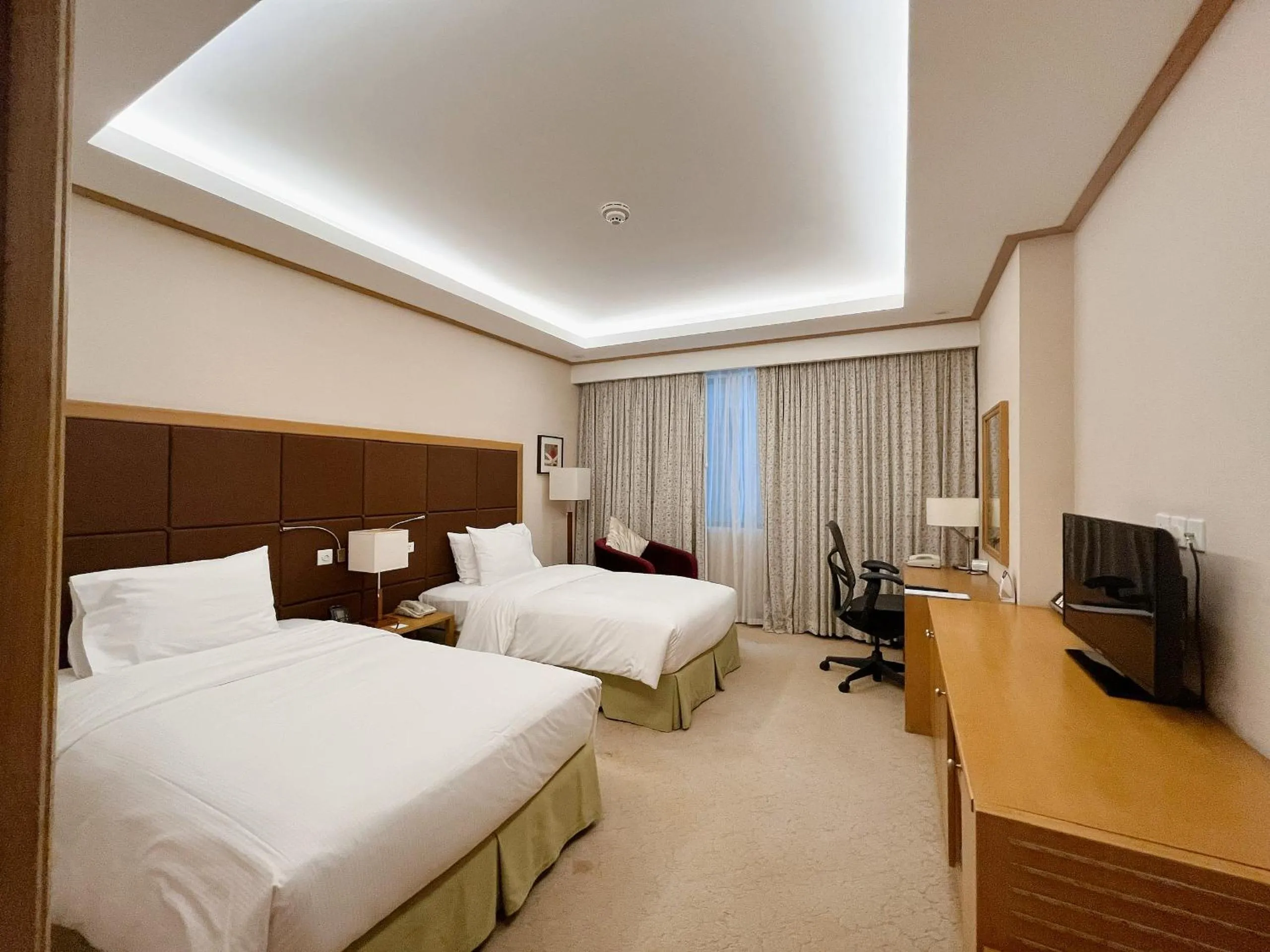 Bedroom, Bed in Hilton Garden Inn Hanoi