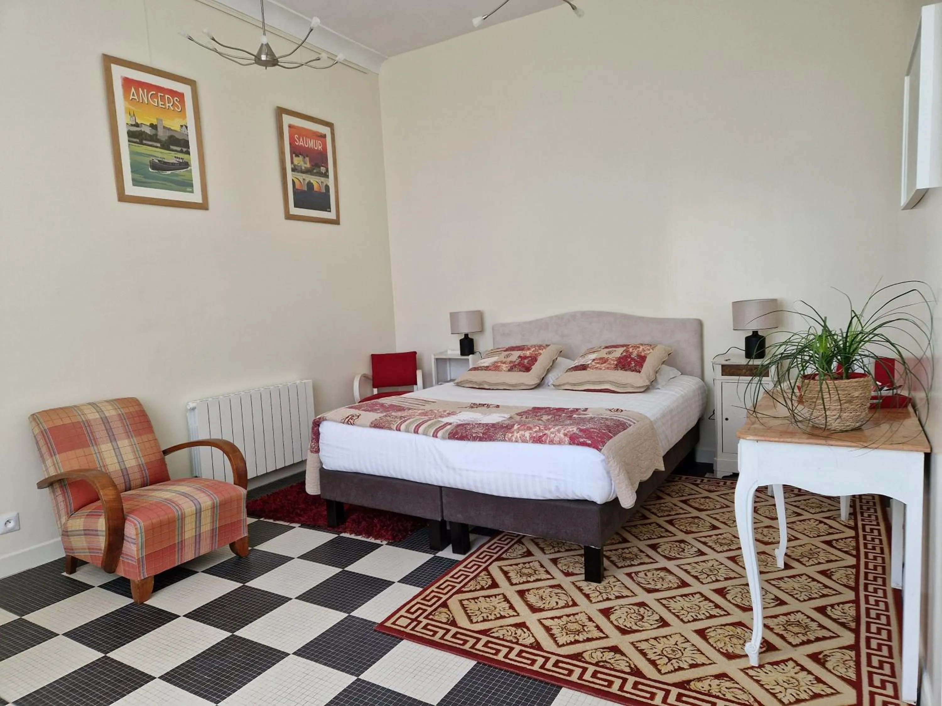 Photo of the whole room, Bed in Domaine de l'Oie Rouge