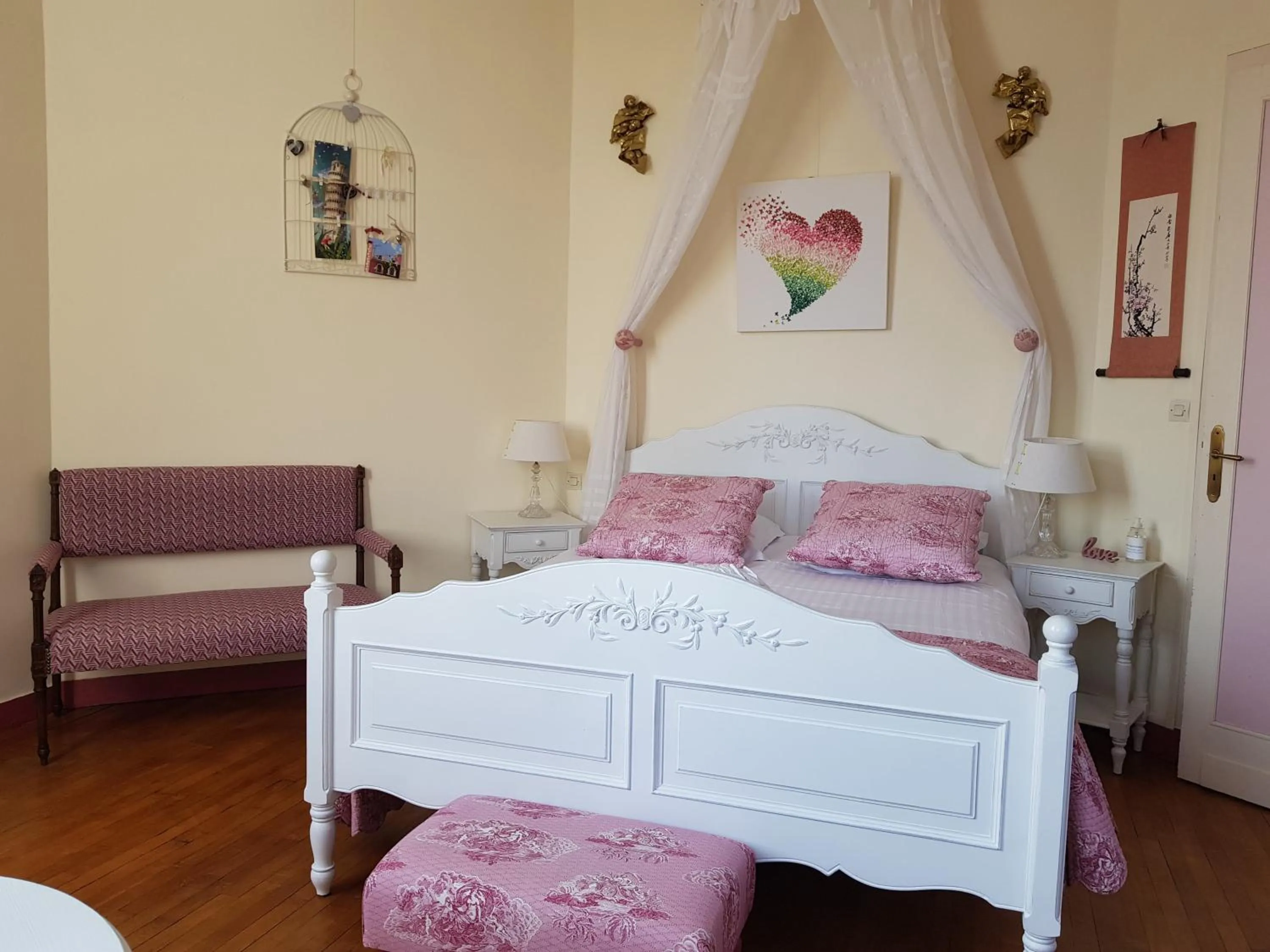Property building, Bed in Domaine de l'Oie Rouge
