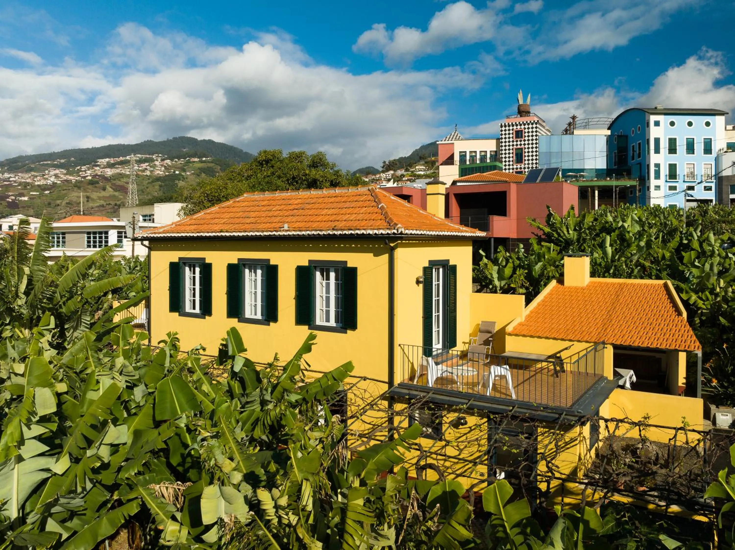 Property building in Casa D`Avó Celina