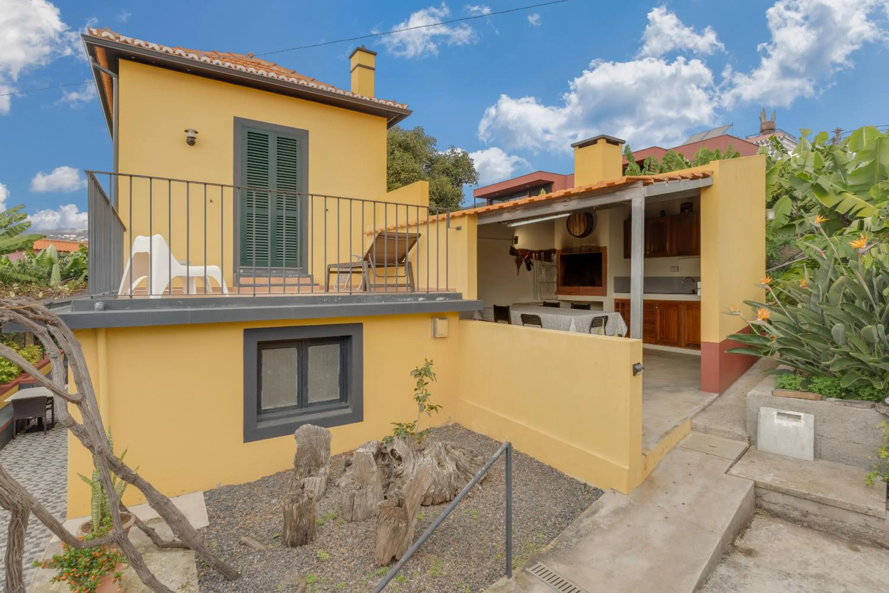 Property building in Casa D`Avó Celina