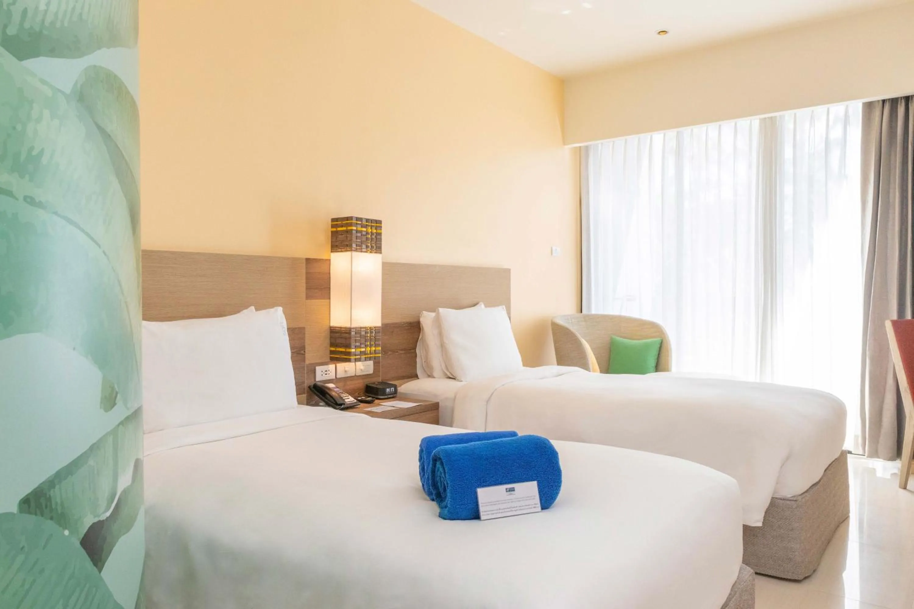 Bed in Holiday Inn Express Phuket Patong Beach Central by IHG
