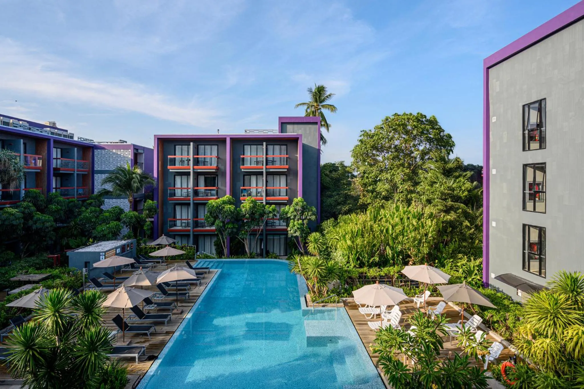 Swimming pool in Holiday Inn Express Phuket Patong Beach Central by IHG