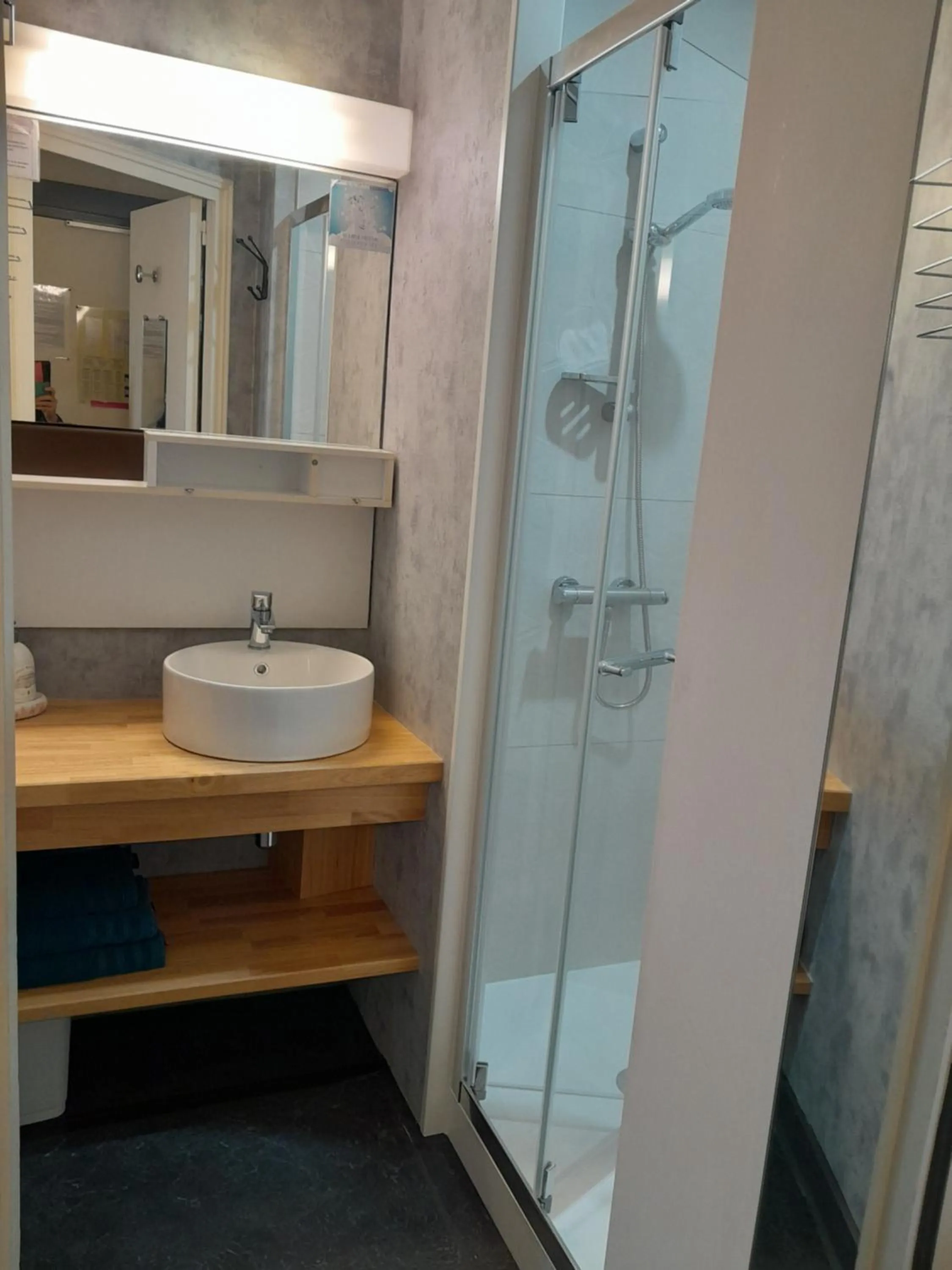 Bathroom in Hôtel Le Centre