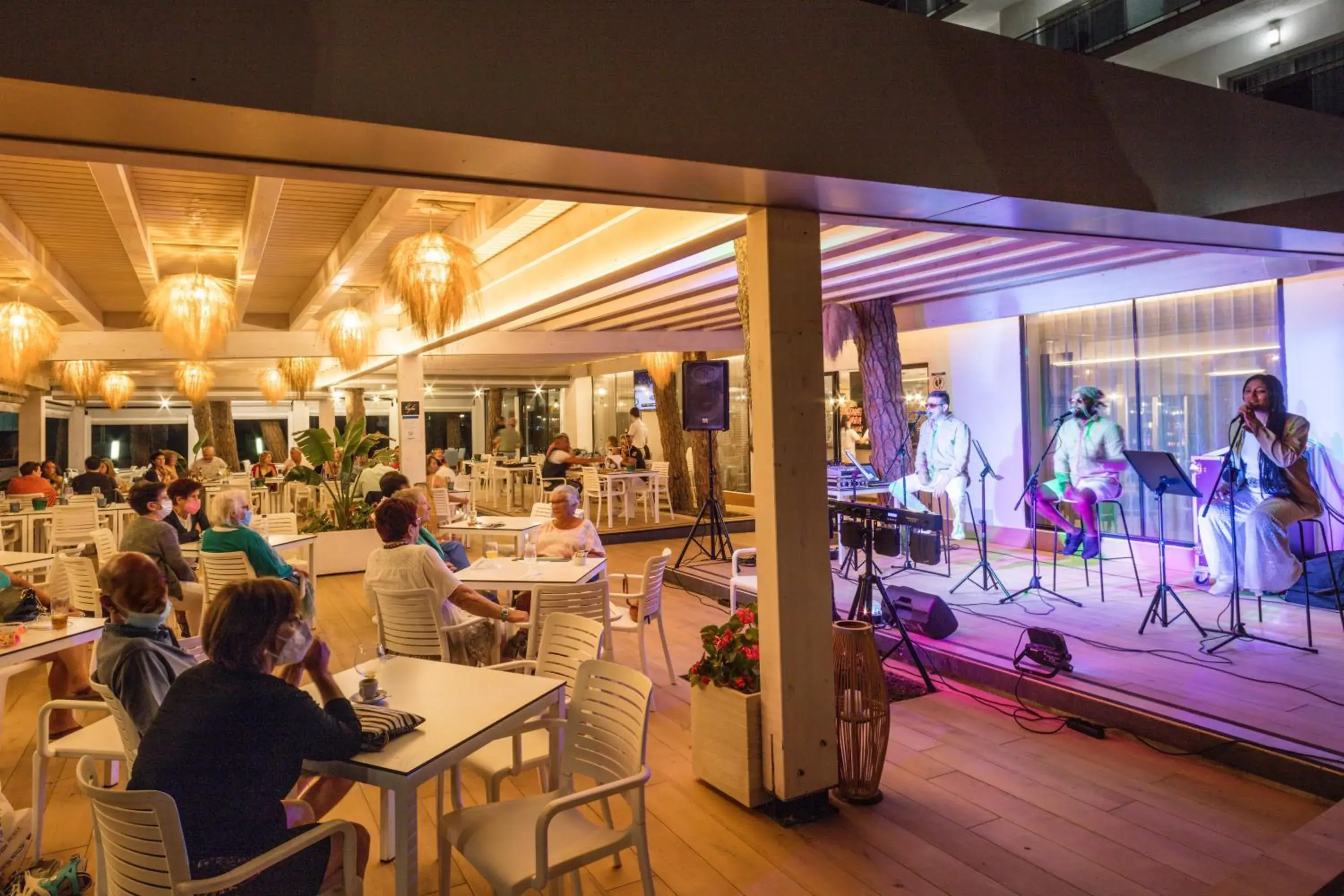 Lounge or bar in Hotel Best Terramarina Lounge or bar in Hotel Best Terramarina