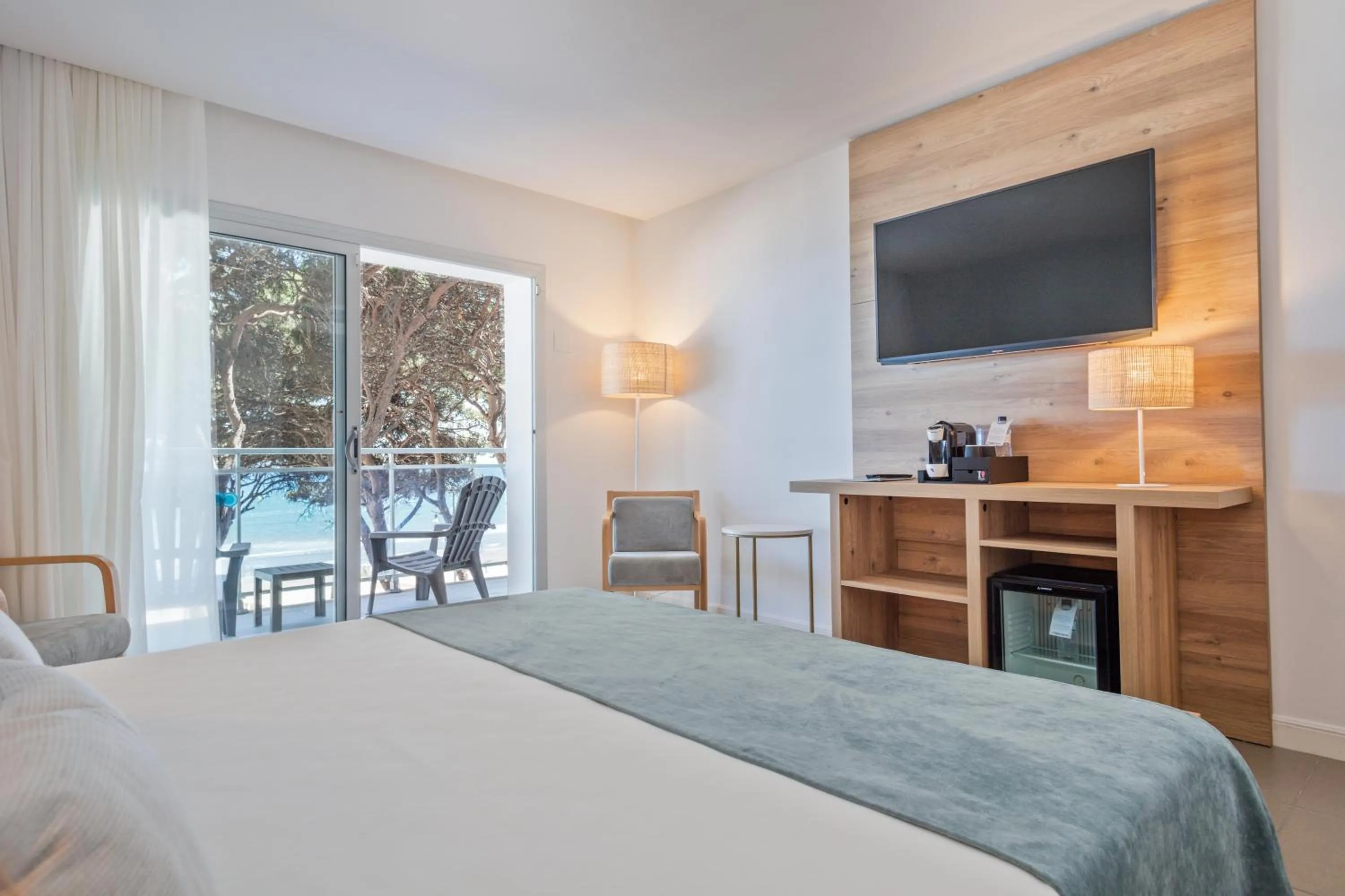 Photo of the whole room, Bed in Hotel Best Terramarina