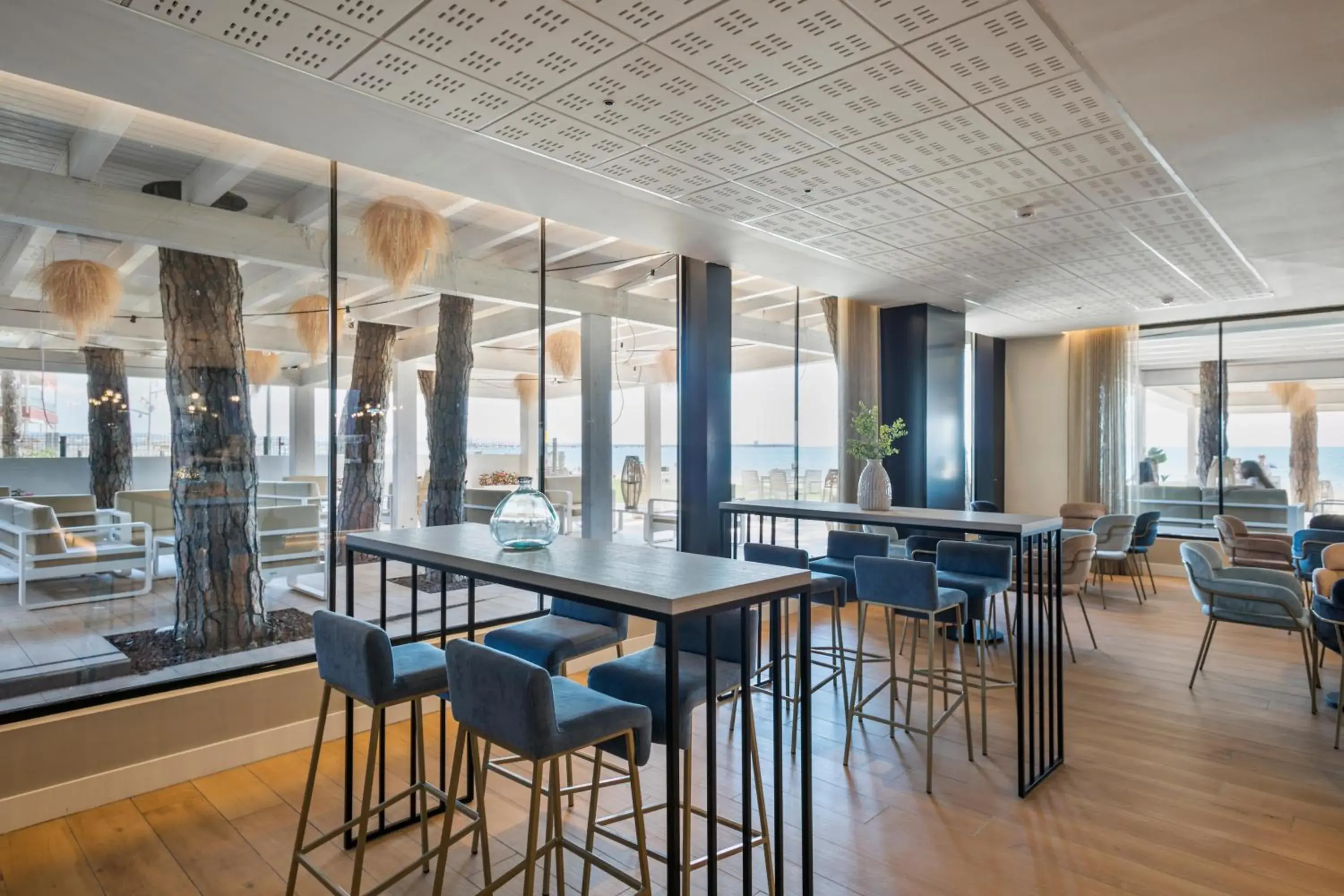 Lounge or bar in Hotel Best Terramarina Lounge or bar in Hotel Best Terramarina