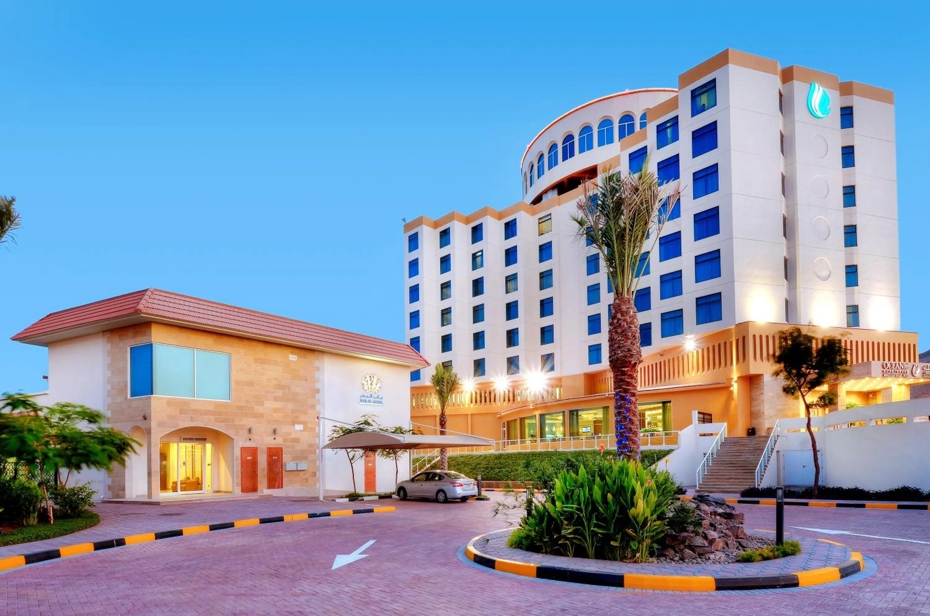 Facade/entrance in Oceanic Khorfakkan Resort & Spa