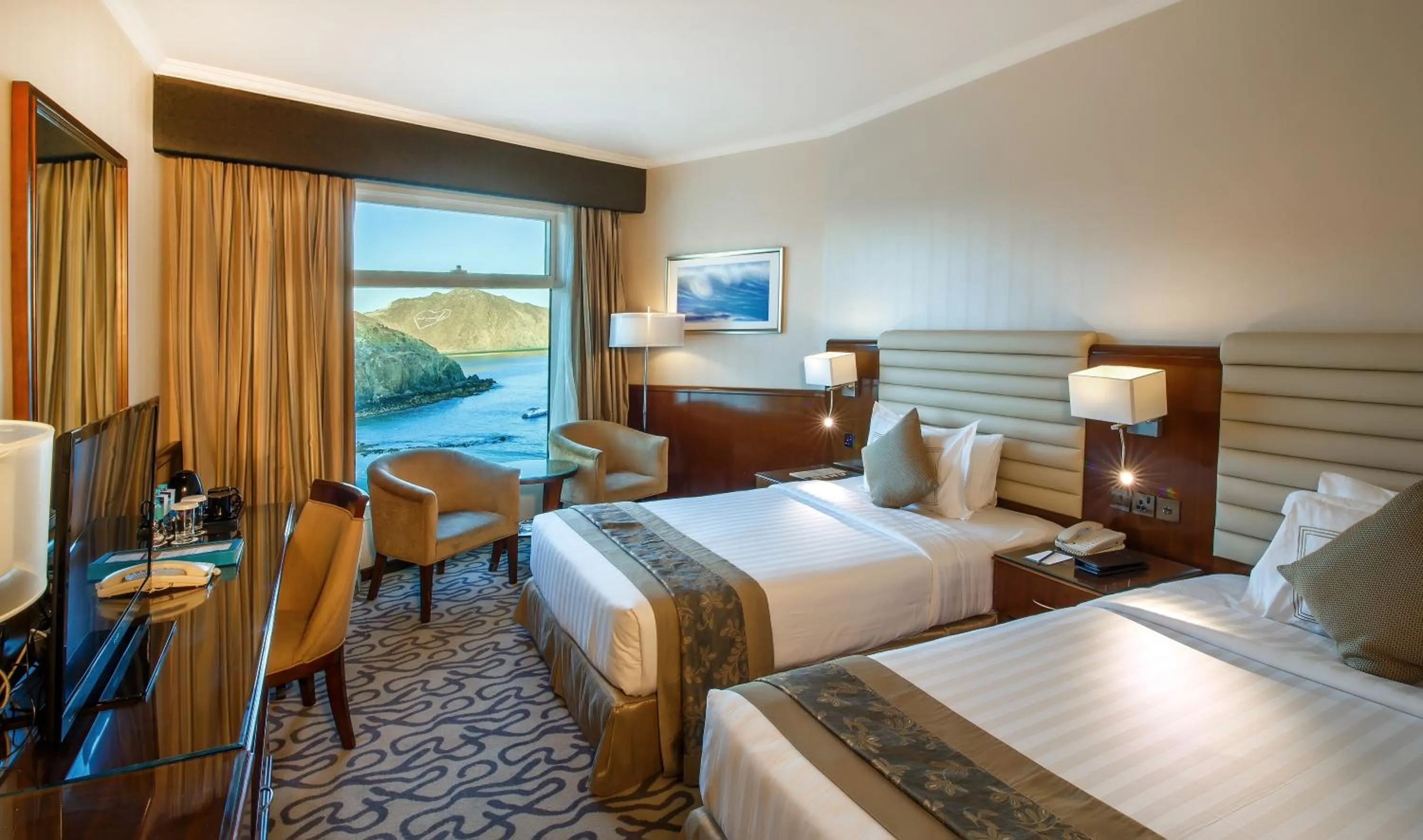 Photo of the whole room, Bed in Oceanic Khorfakkan Resort & Spa