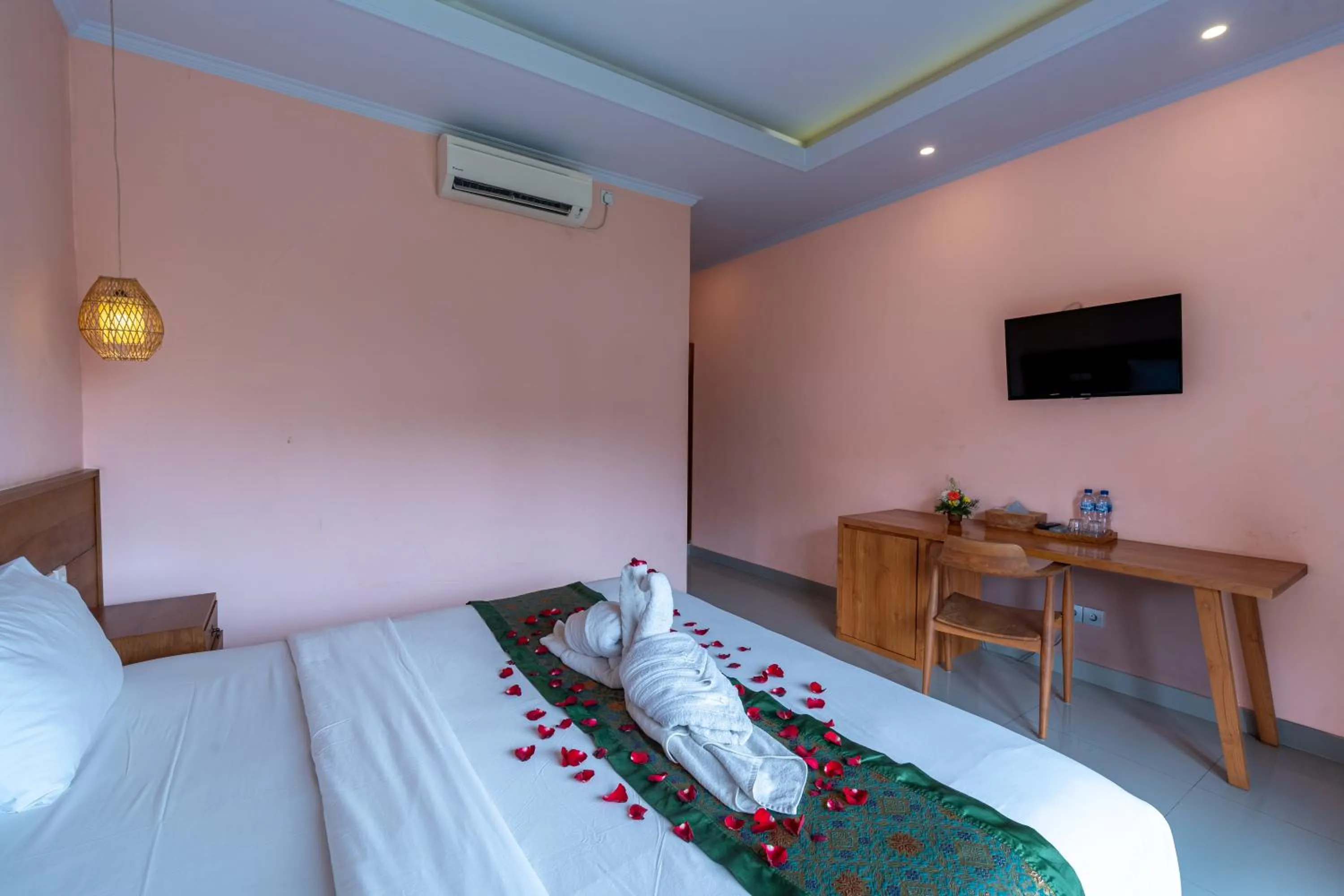 Photo of the whole room, Bed in Astana House