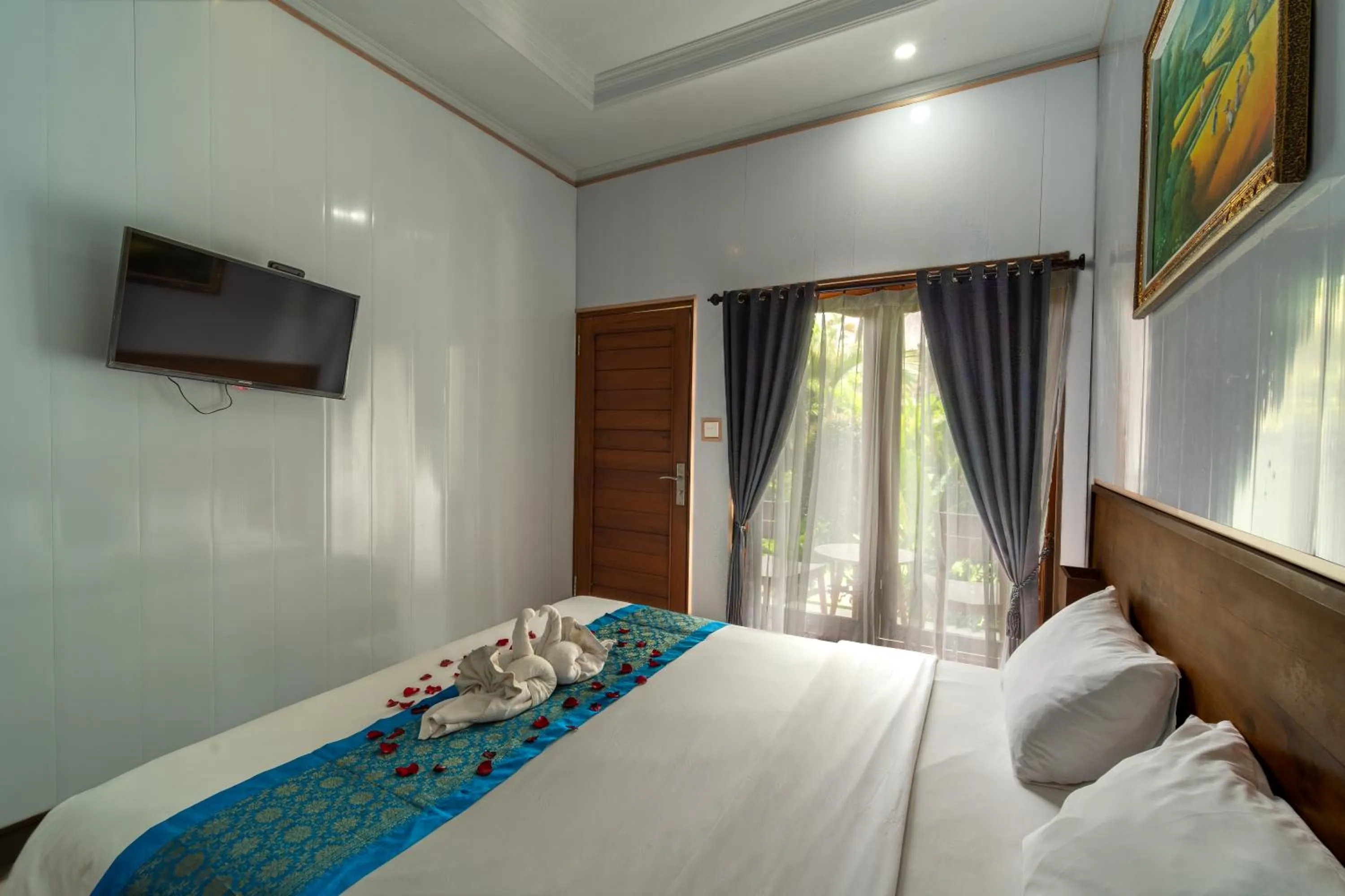 Photo of the whole room, Bed in Astana House