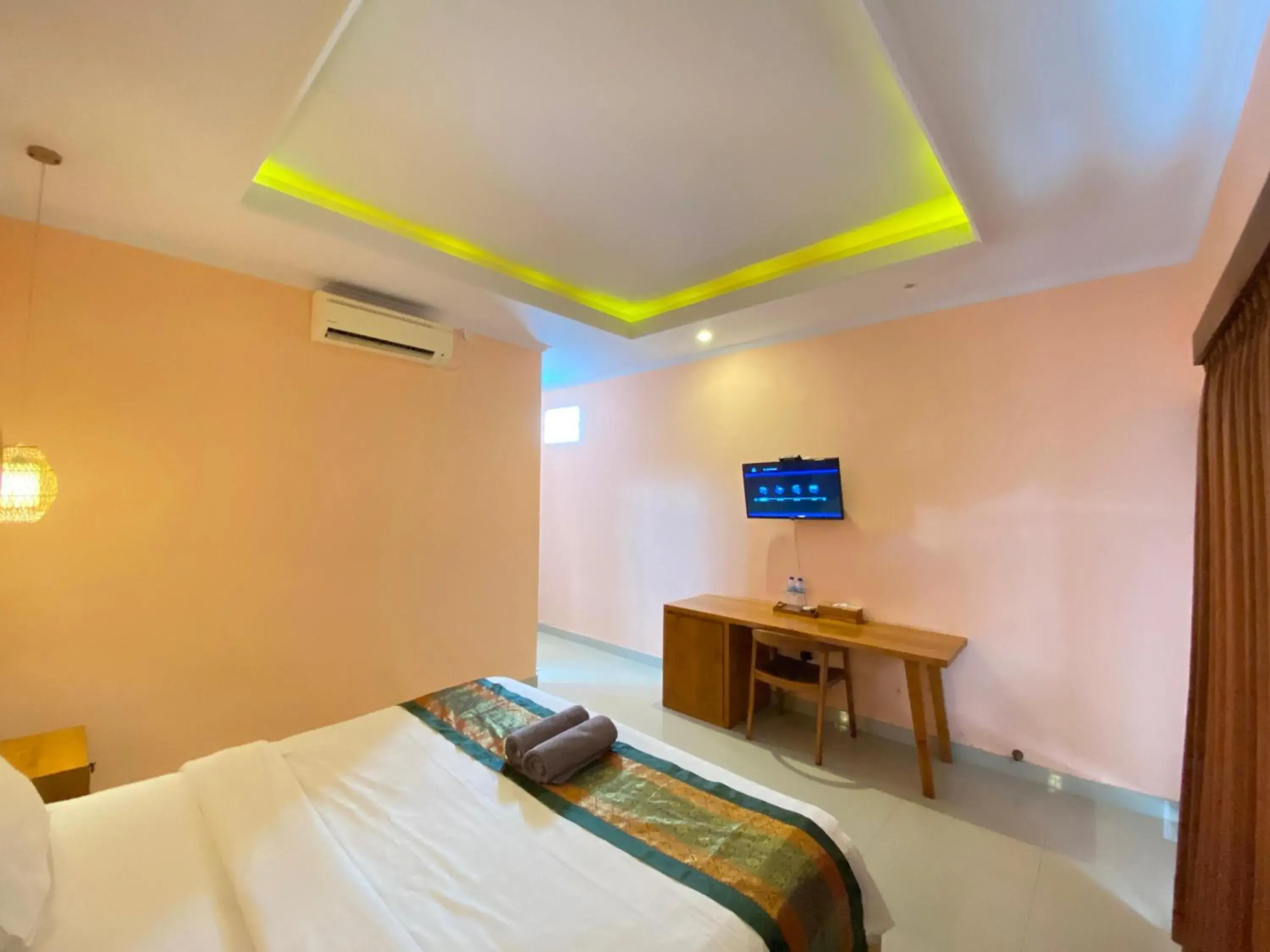 Deluxe Double Room with Balcony in Astana House Deluxe Double Room with Balcony in Astana House