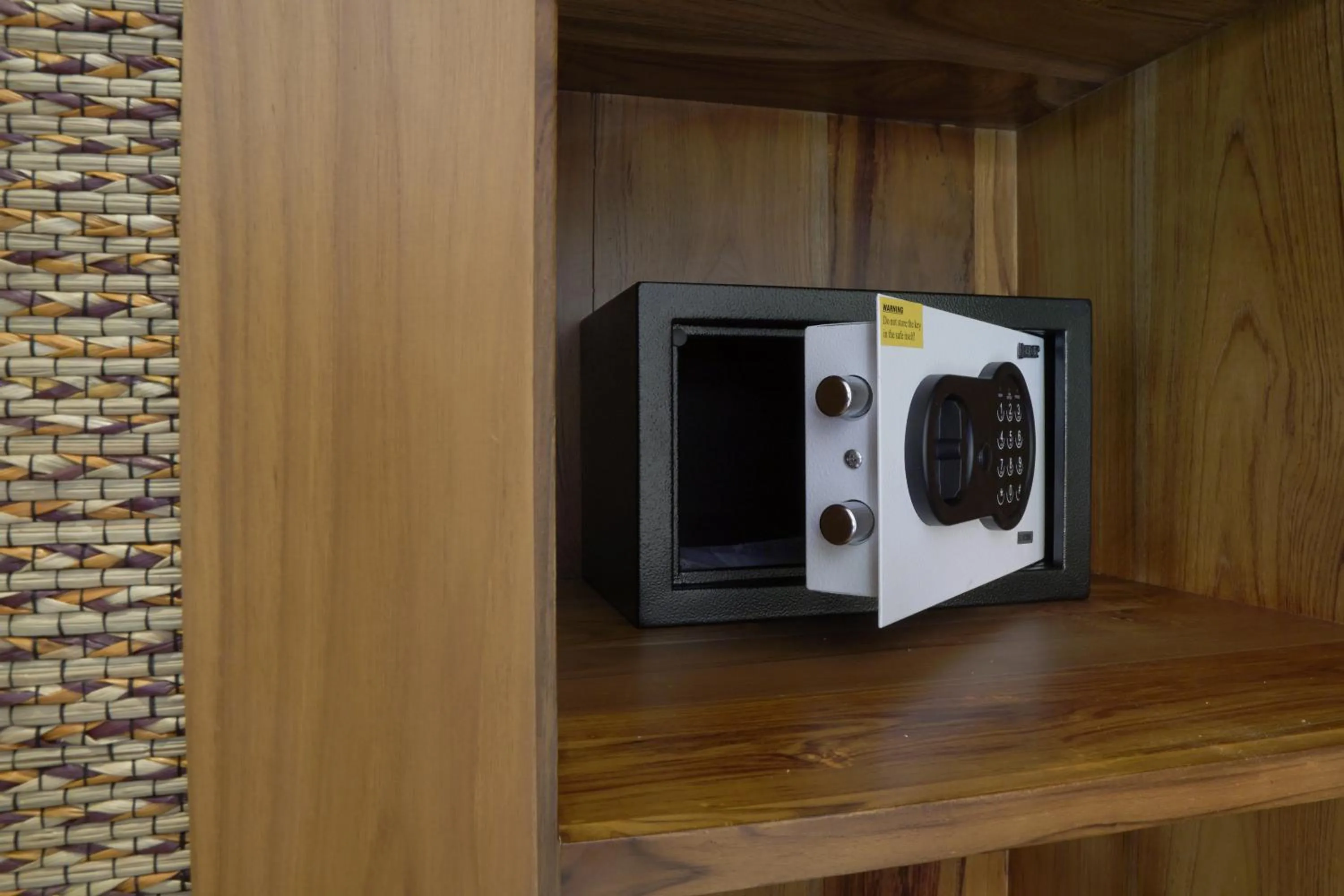 Area and facilities in Astana House