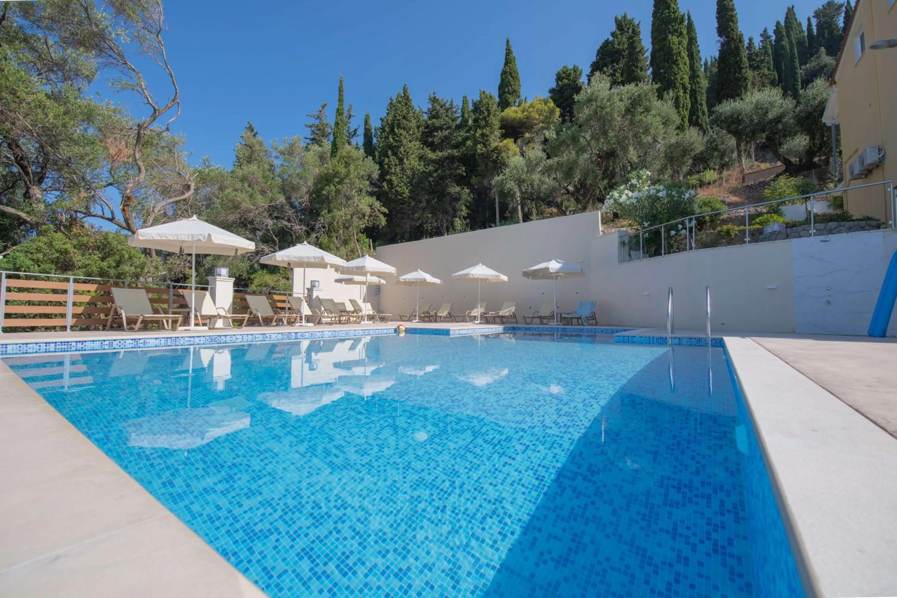 Property building in Mazis Apartments