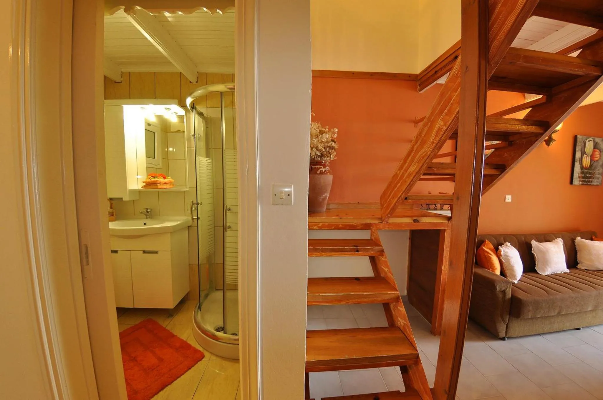 Day in Mazis Apartments