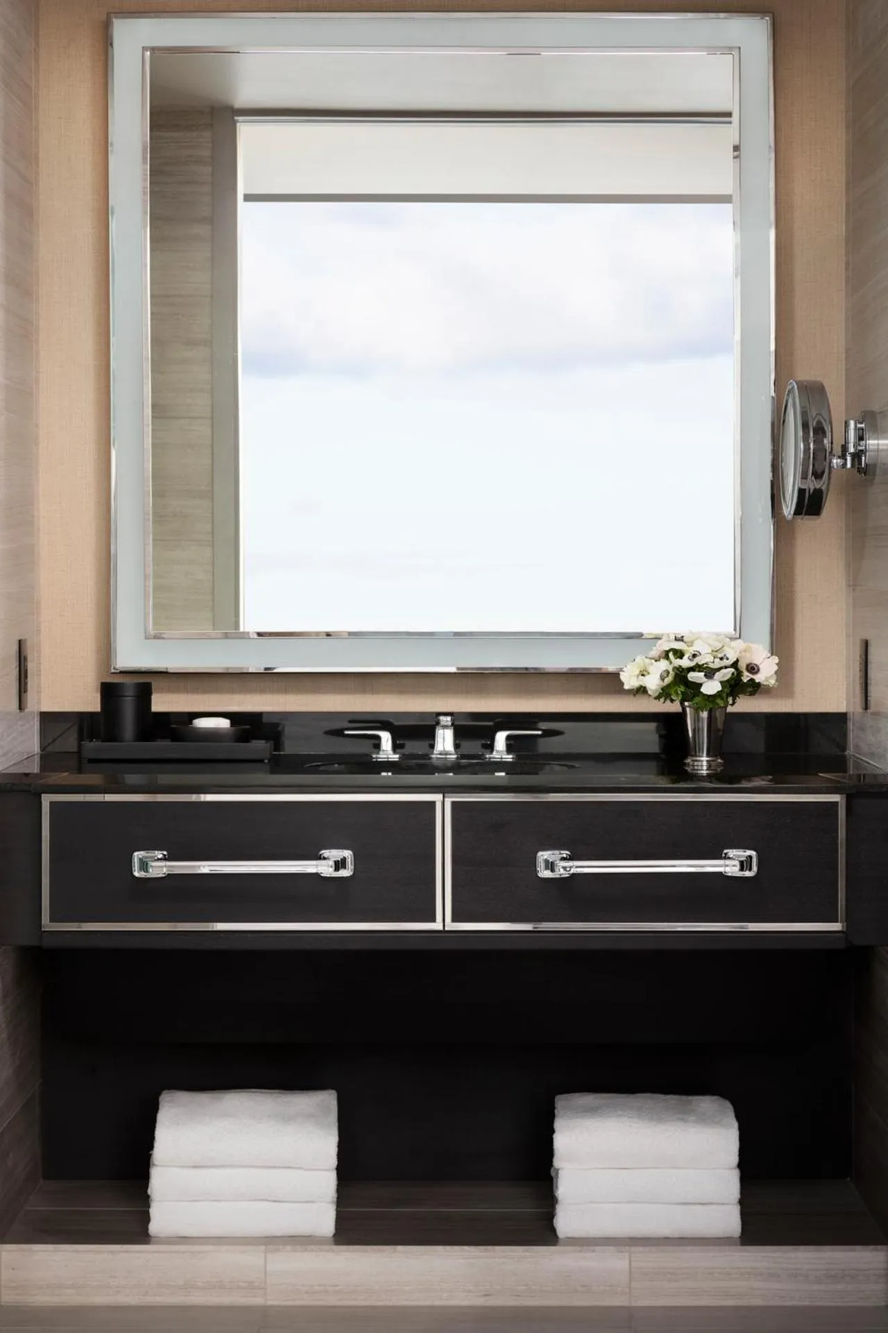 Four Seasons Hotel One Dalton Street, Boston