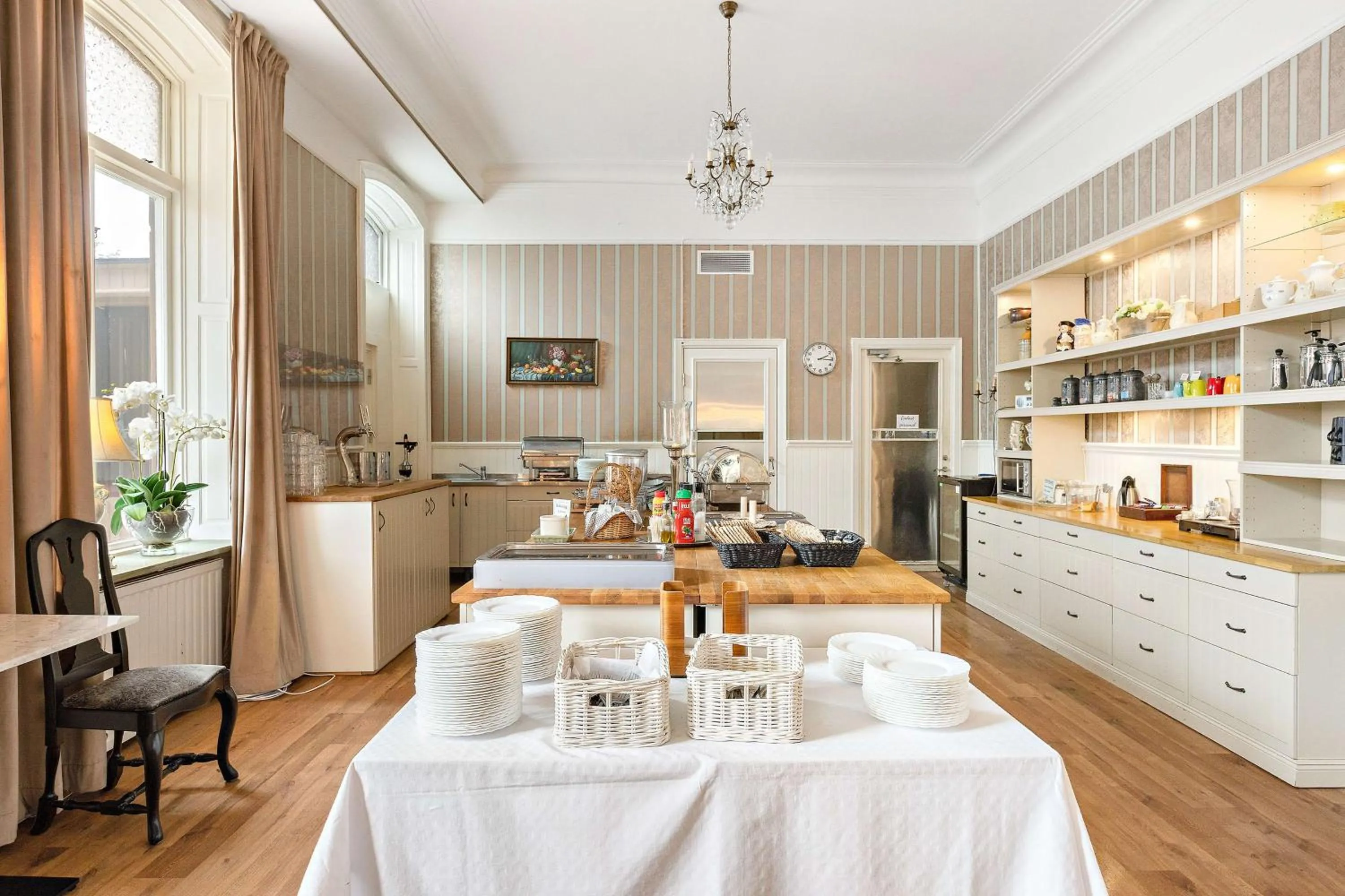 Breakfast in Nora Stadshotell, Sure Hotel Collection by Best Western