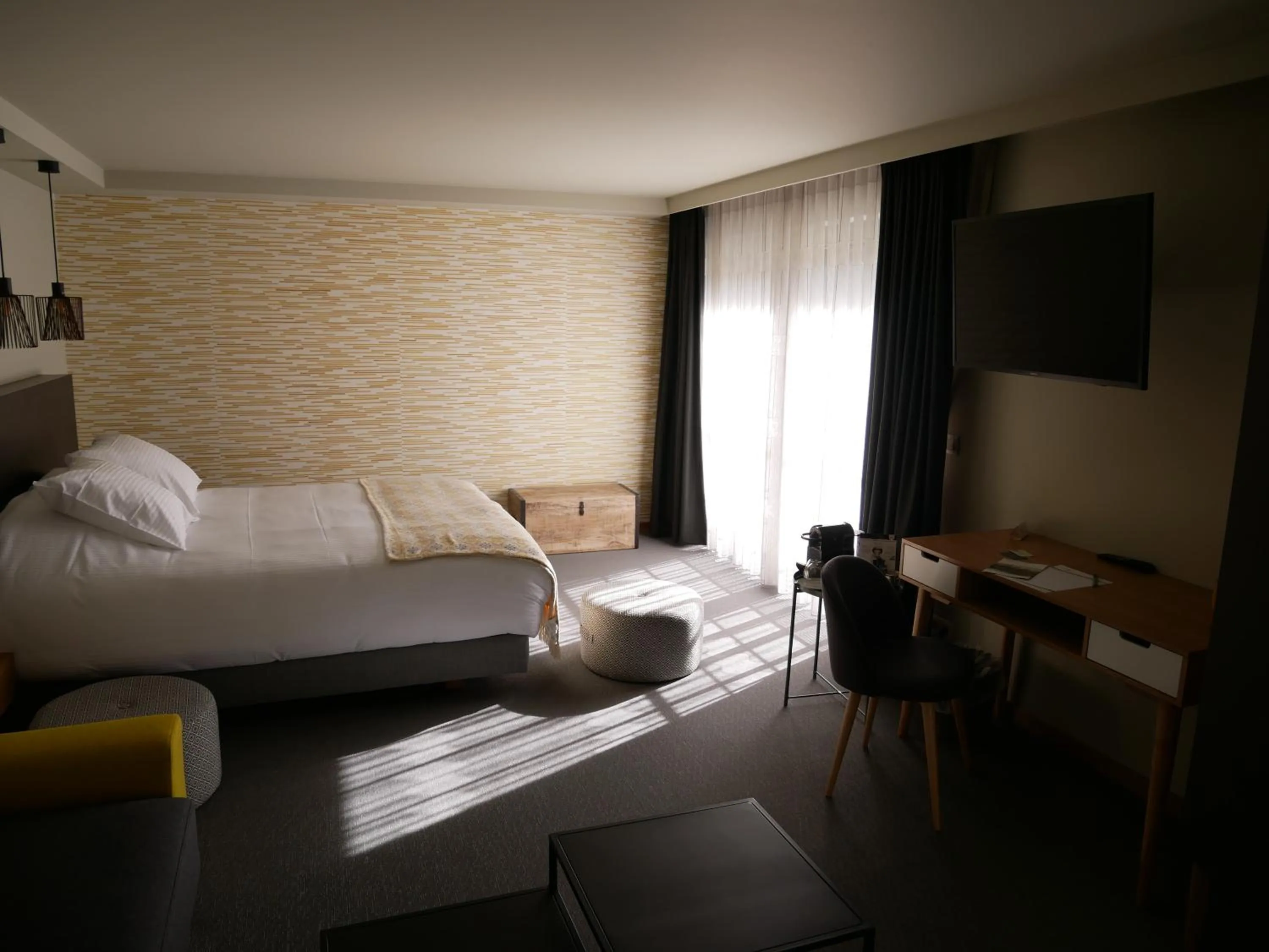 Photo of the whole room, Bed in La Libellule