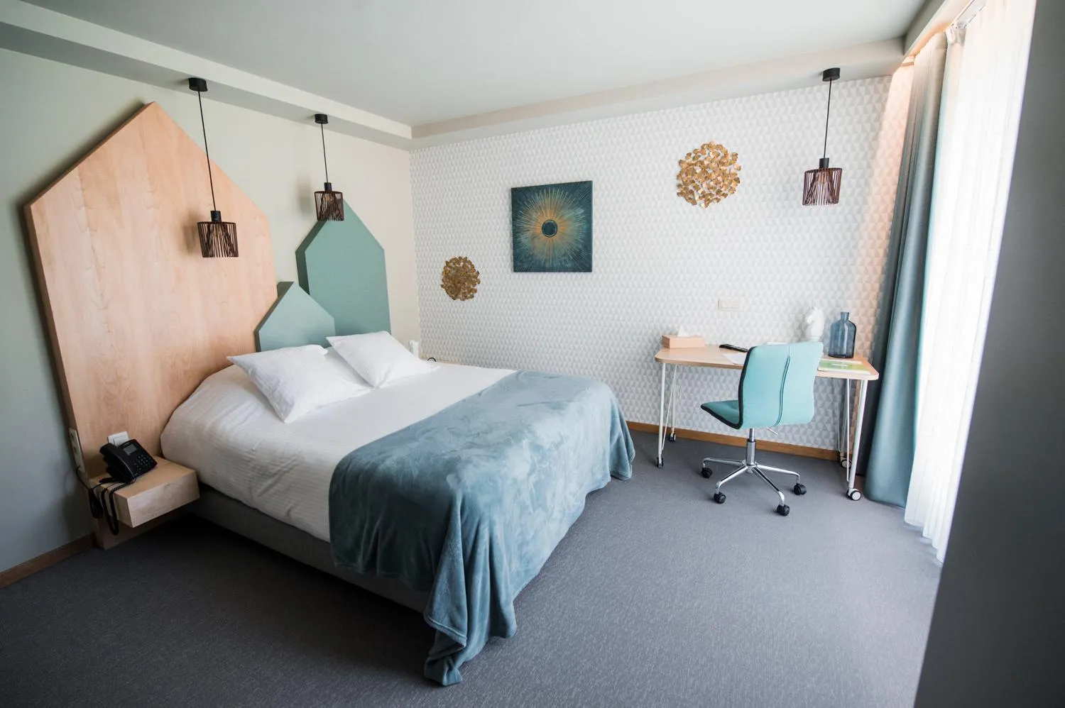 Photo of the whole room, Bed in La Libellule