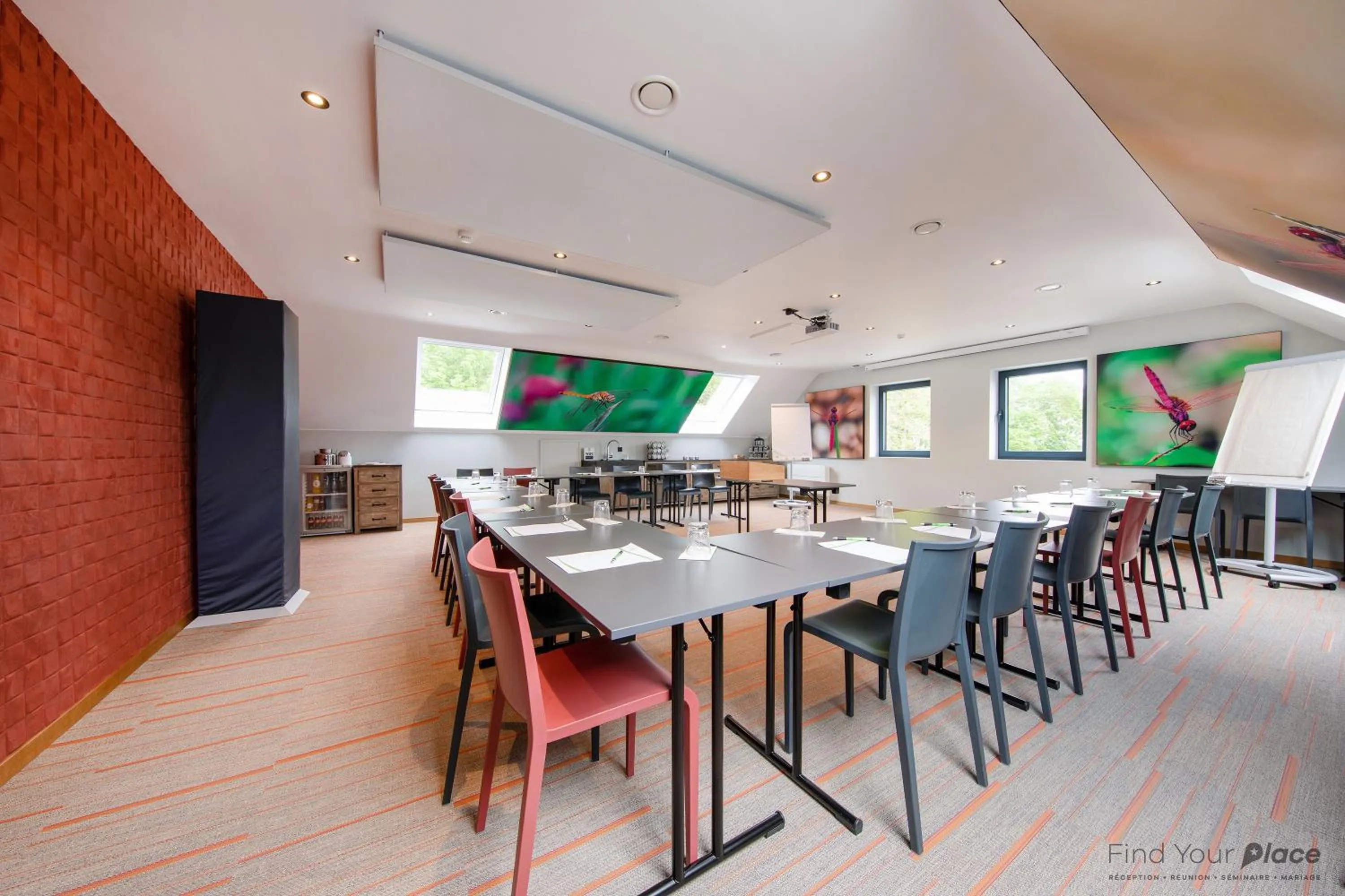 Meeting/conference room in La Libellule